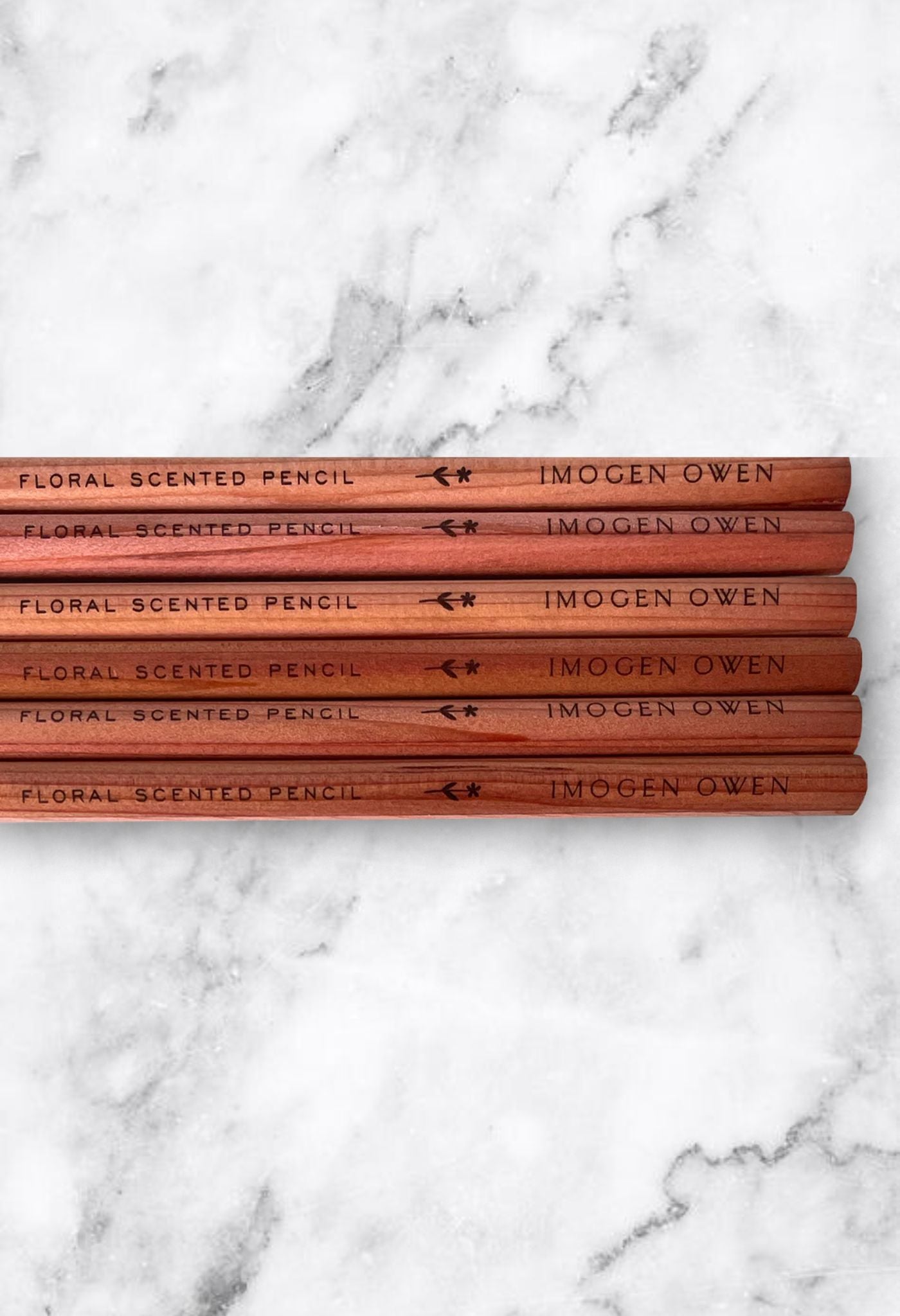 Lot de six crayons parfumés au jasmin