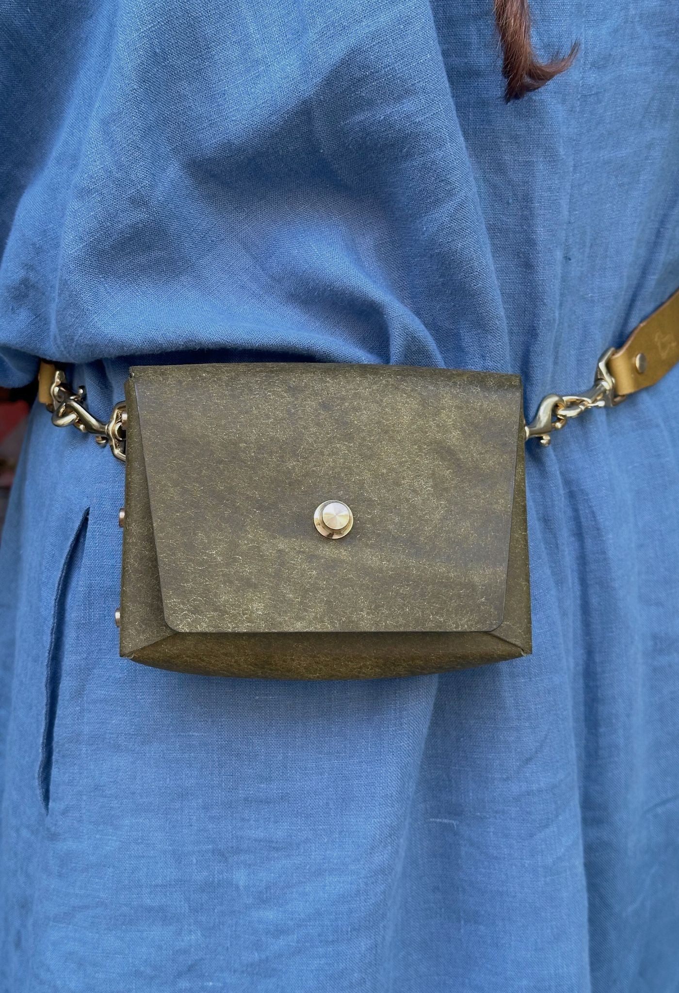 Roxi Schulter-/Gürteltaschen aus Leder mit Kettengliedern