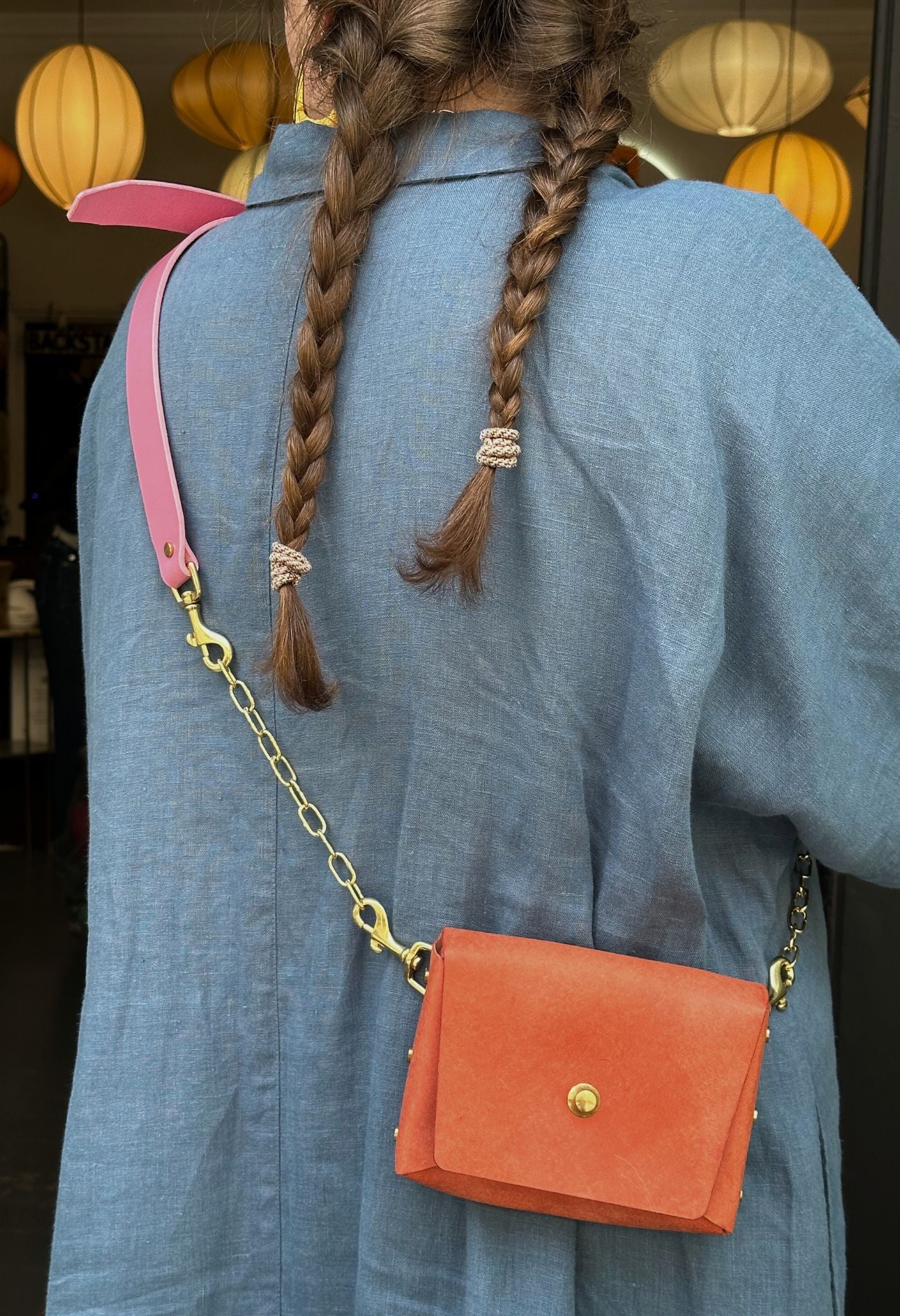 Roxi Schulter-/Gürteltaschen aus Leder mit Kettengliedern