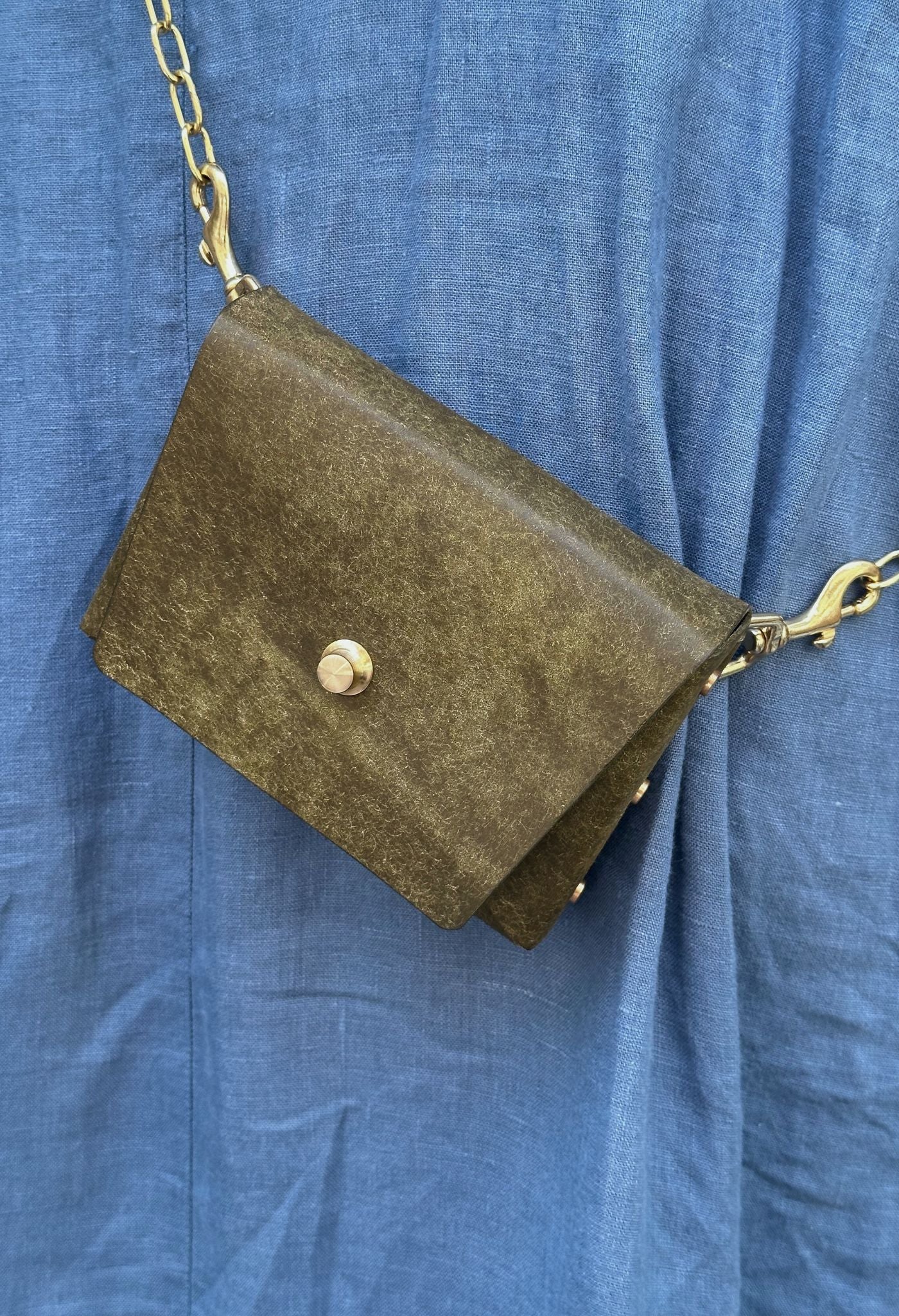 Roxi Schulter-/Gürteltaschen aus Leder mit Kettengliedern