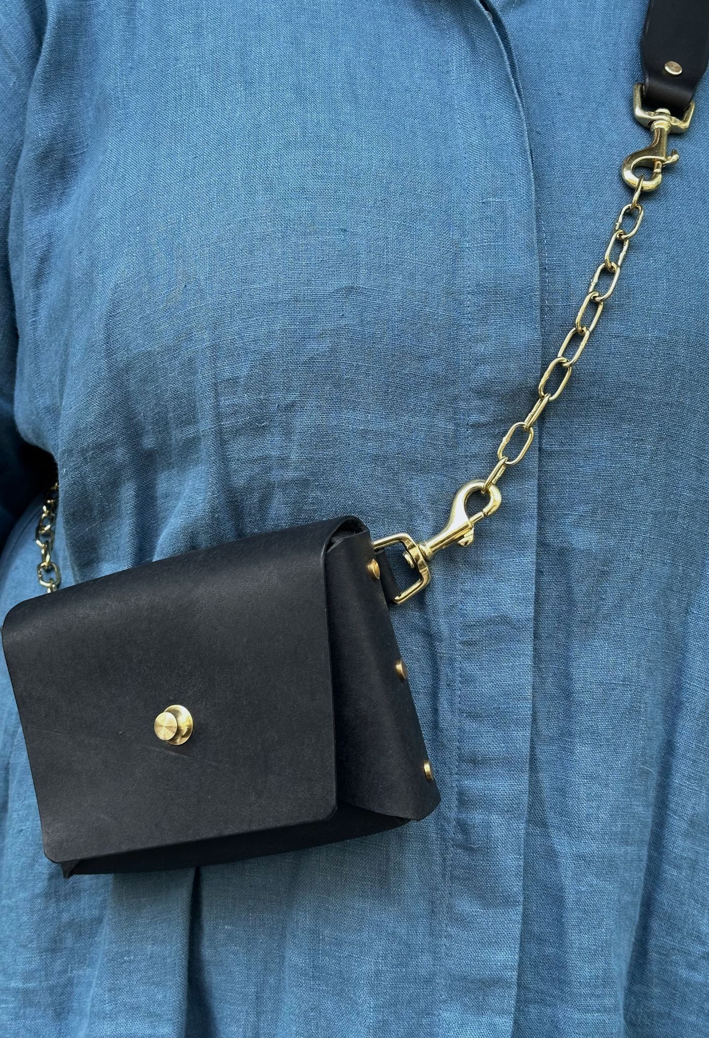 Roxi Schulter-/Gürteltaschen aus Leder mit Kettengliedern