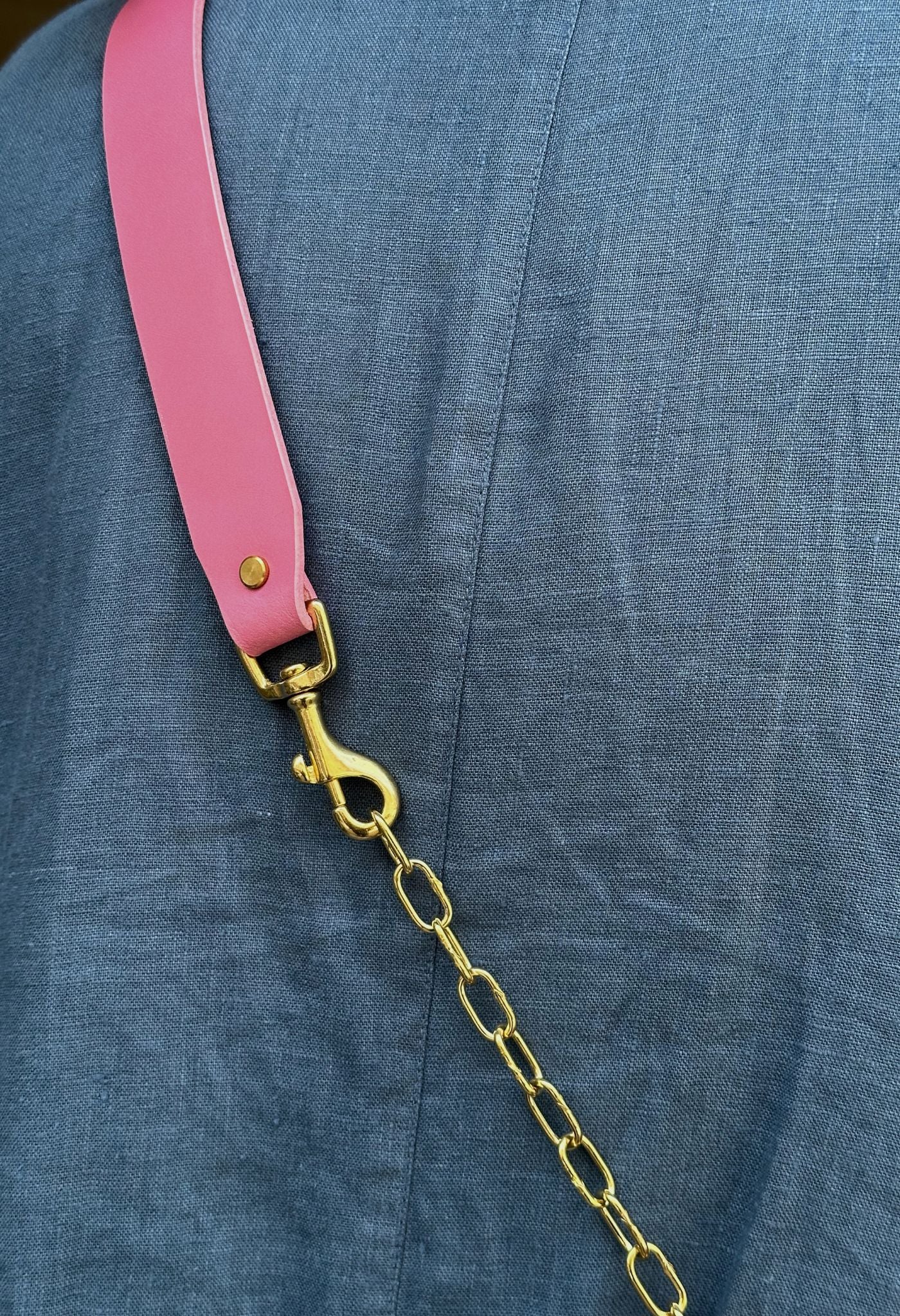 Roxi Schulter-/Gürteltaschen aus Leder mit Kettengliedern