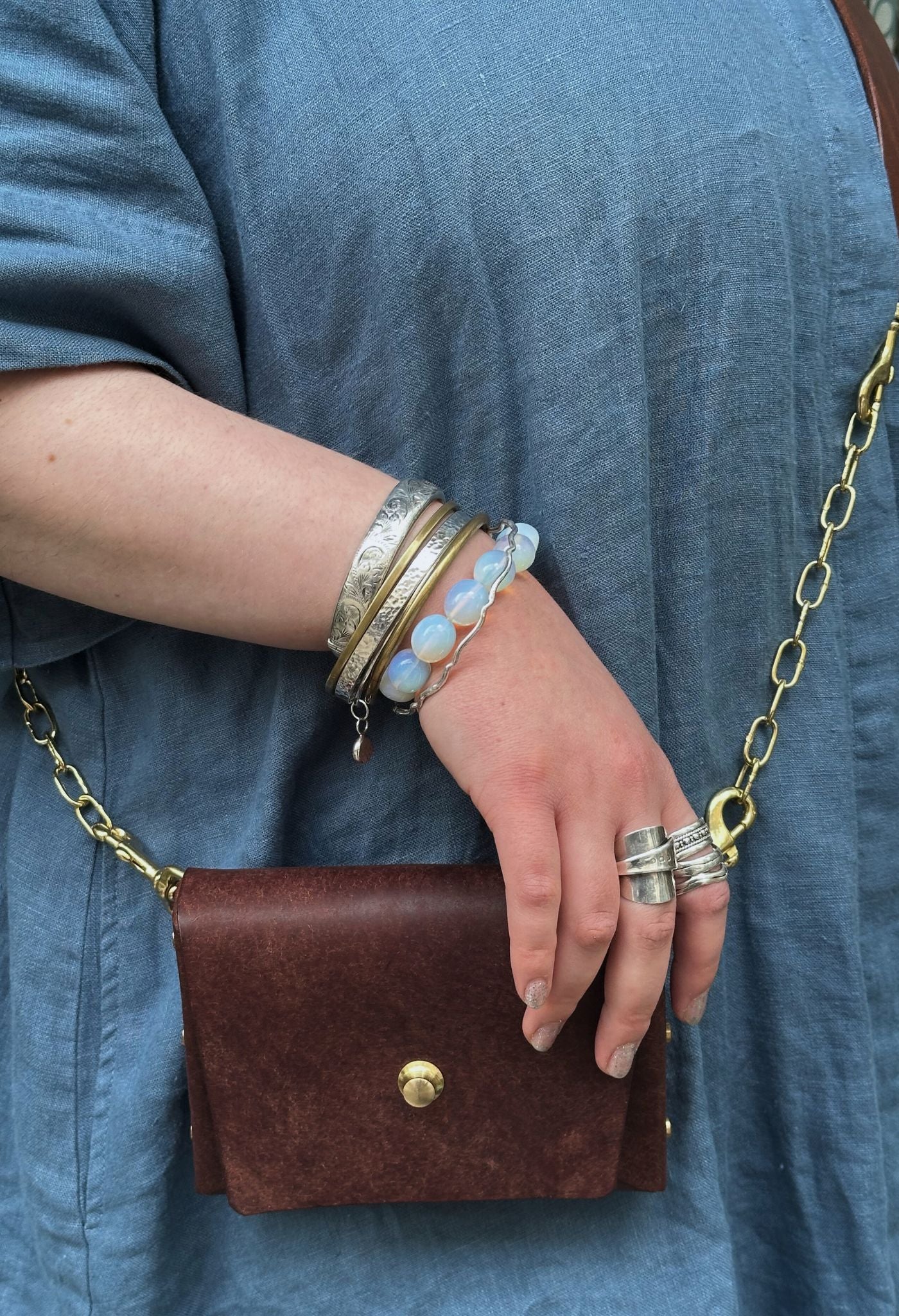 Roxi Schulter-/Gürteltaschen aus Leder mit Kettengliedern