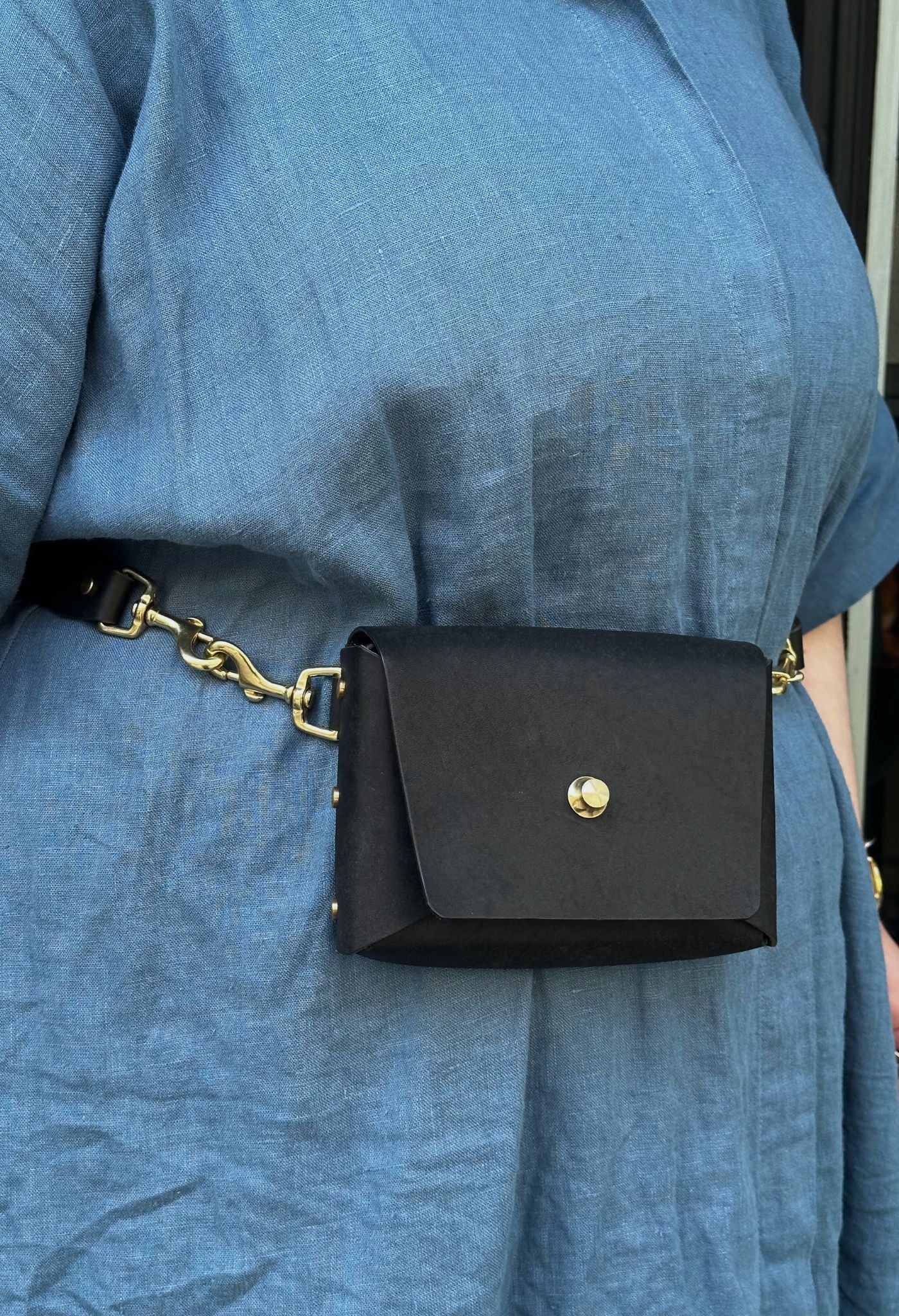 Roxi Schulter-/Gürteltaschen aus Leder mit Kettengliedern