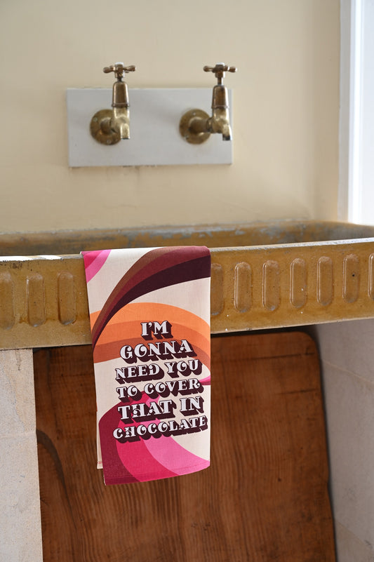 Mit Schokoladen-Geschirrtuch abdecken