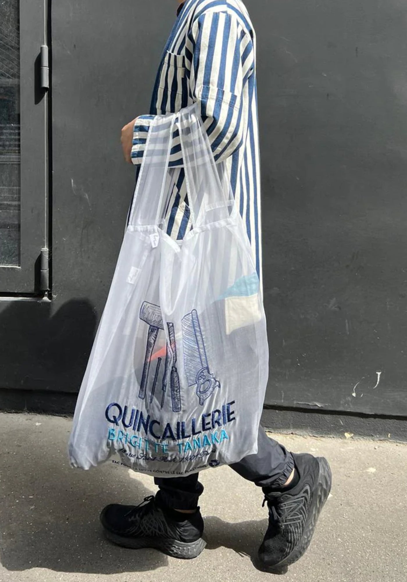 Tote Bag aus Organza mit Stickereien