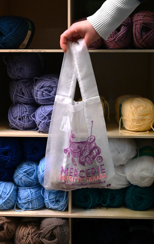 Kurzwaren – bestickte Organza-Tragetasche