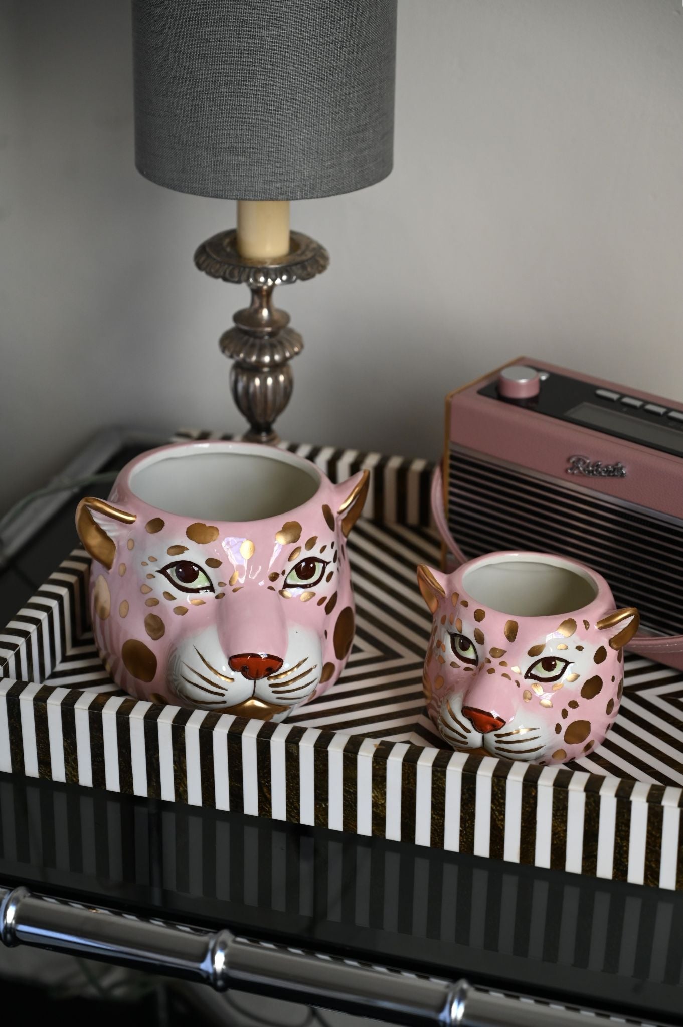 Großer Keramiktopf mit rosa Leopardenmuster