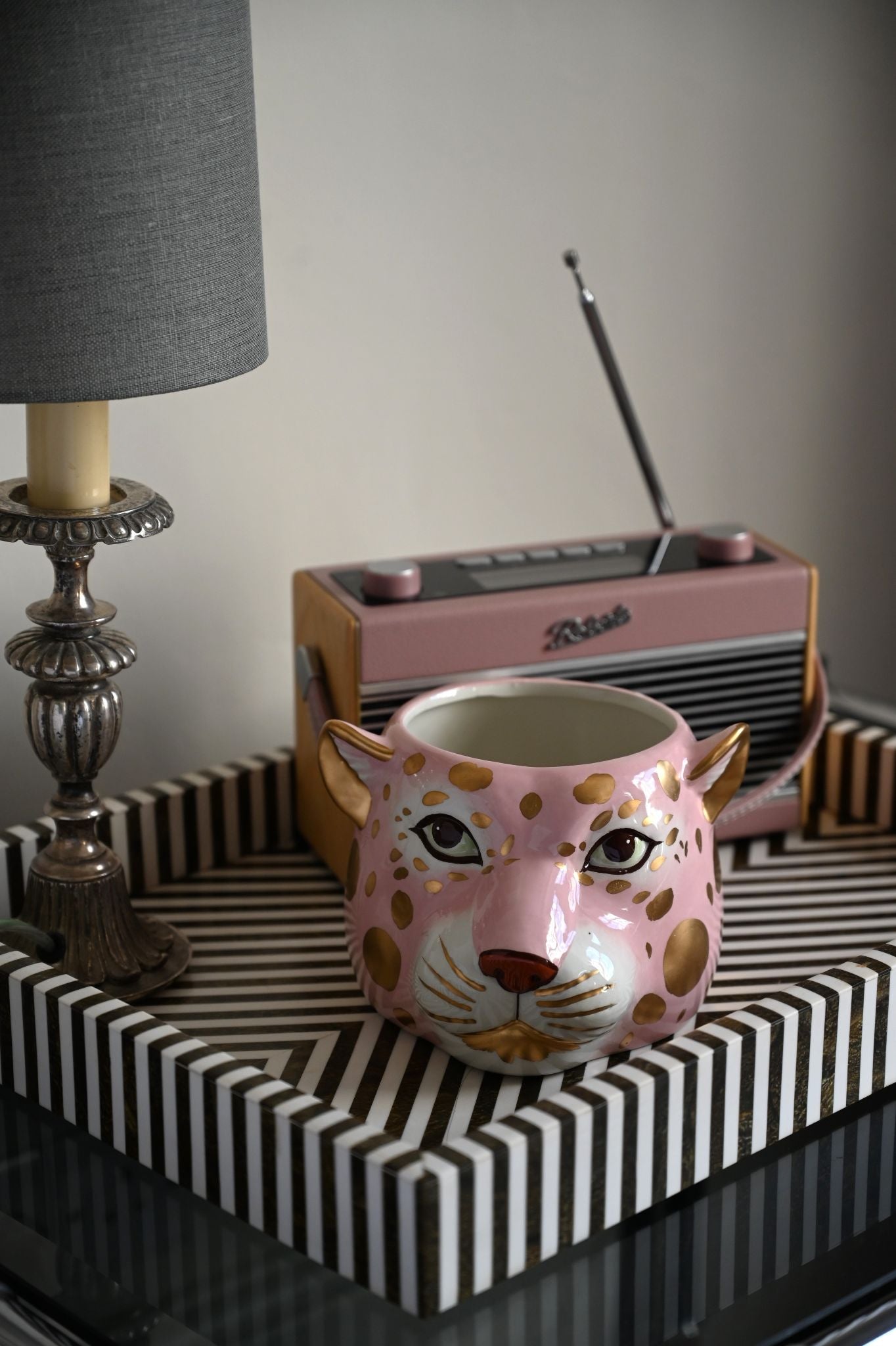 Großer Keramiktopf mit rosa Leopardenmuster