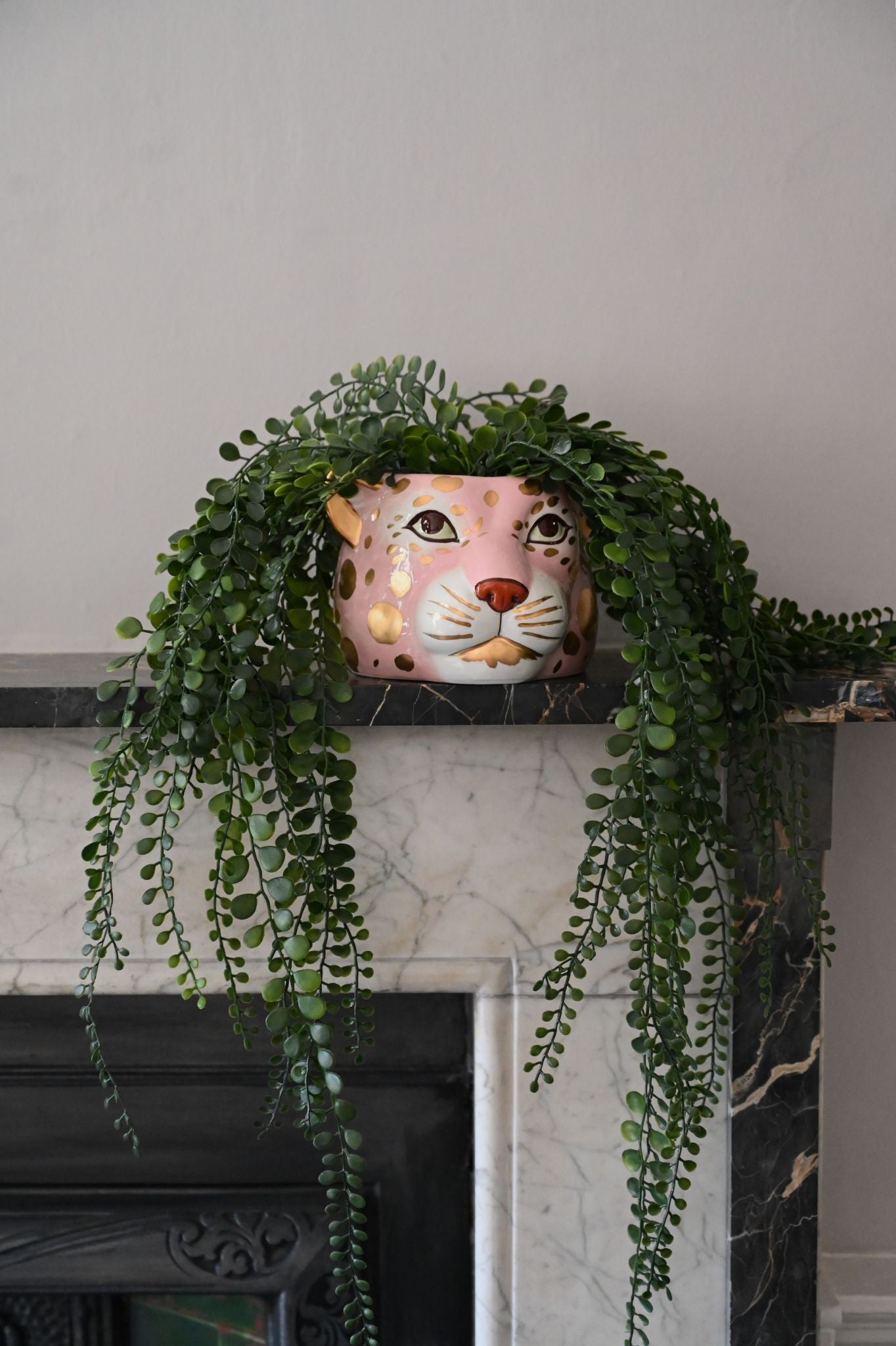 Großer Keramiktopf mit rosa Leopardenmuster