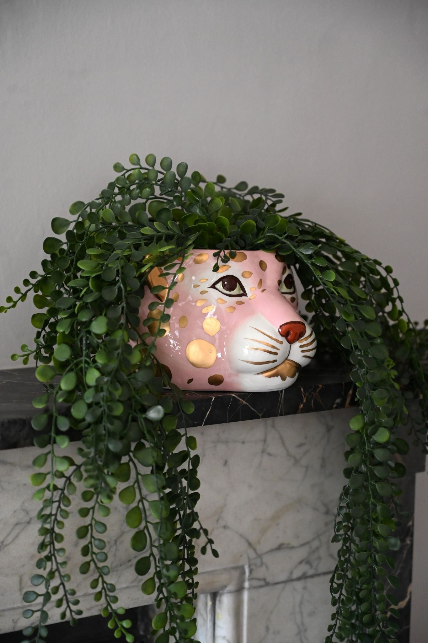 Großer Keramiktopf mit rosa Leopardenmuster