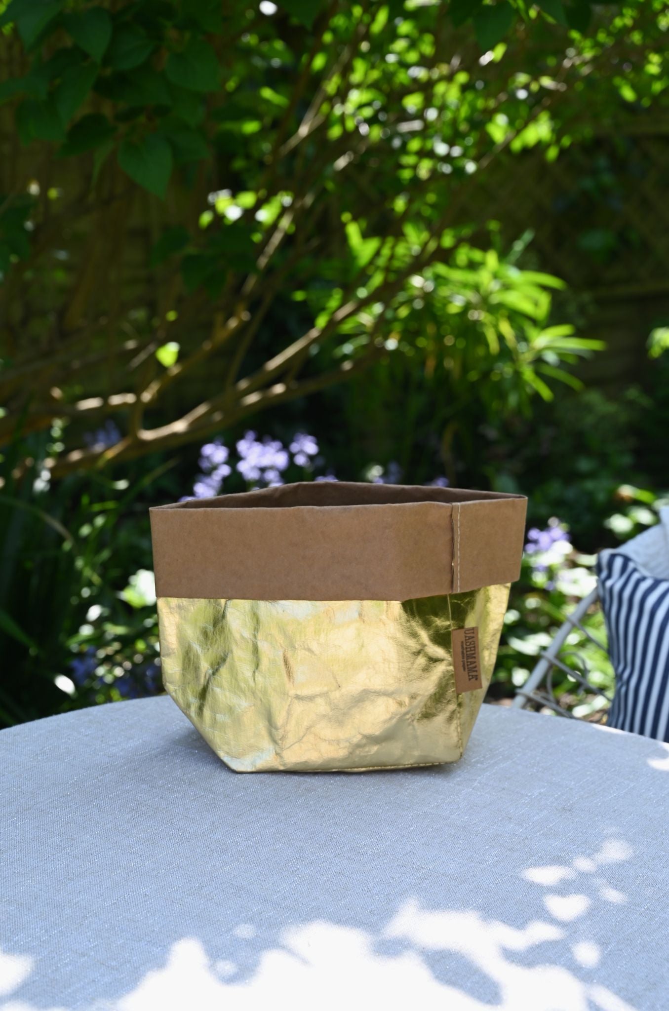Gold Medium Uashmama Paper Bag