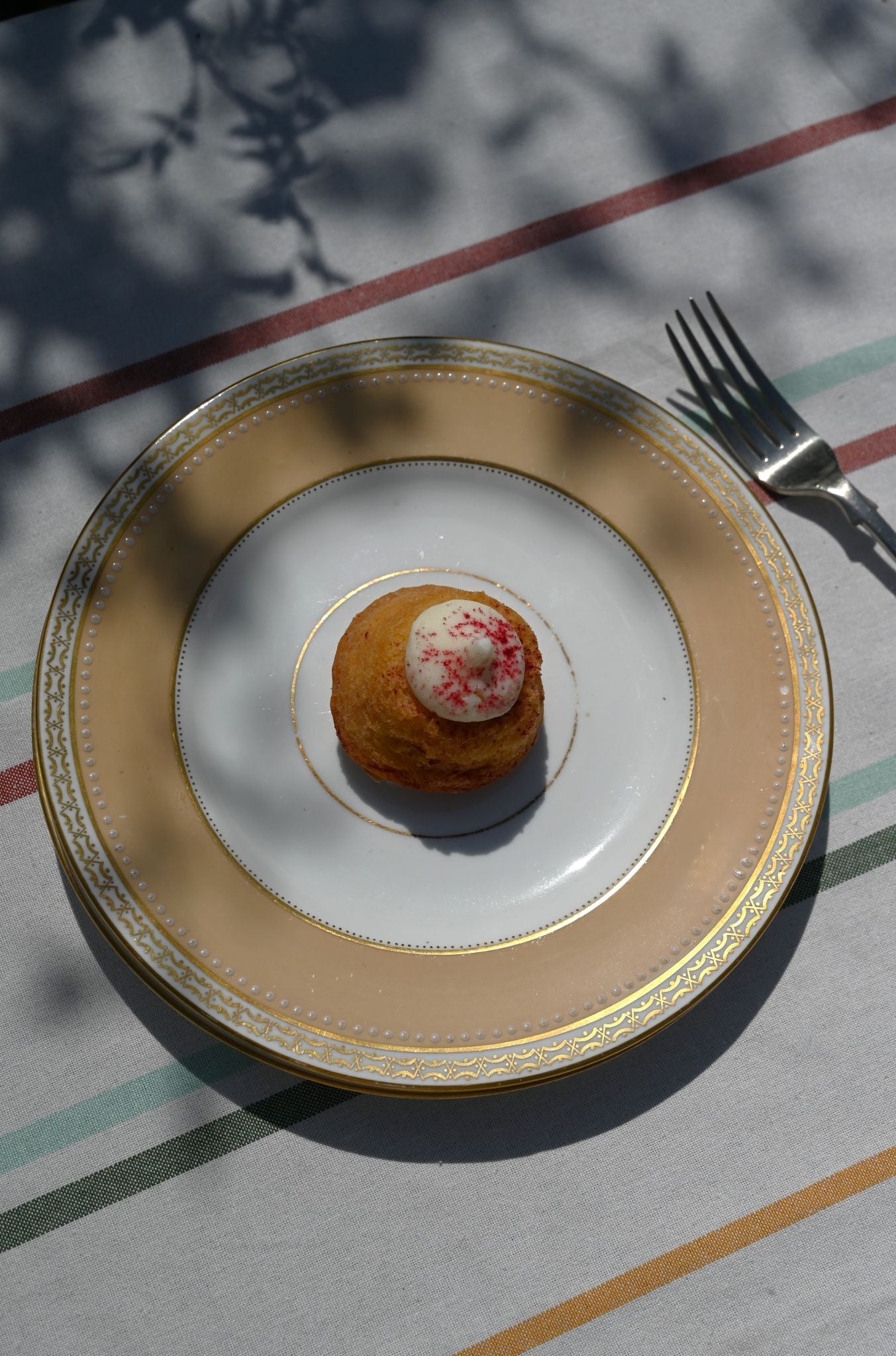 Set of Two Gold and Vanilla Cake Plates