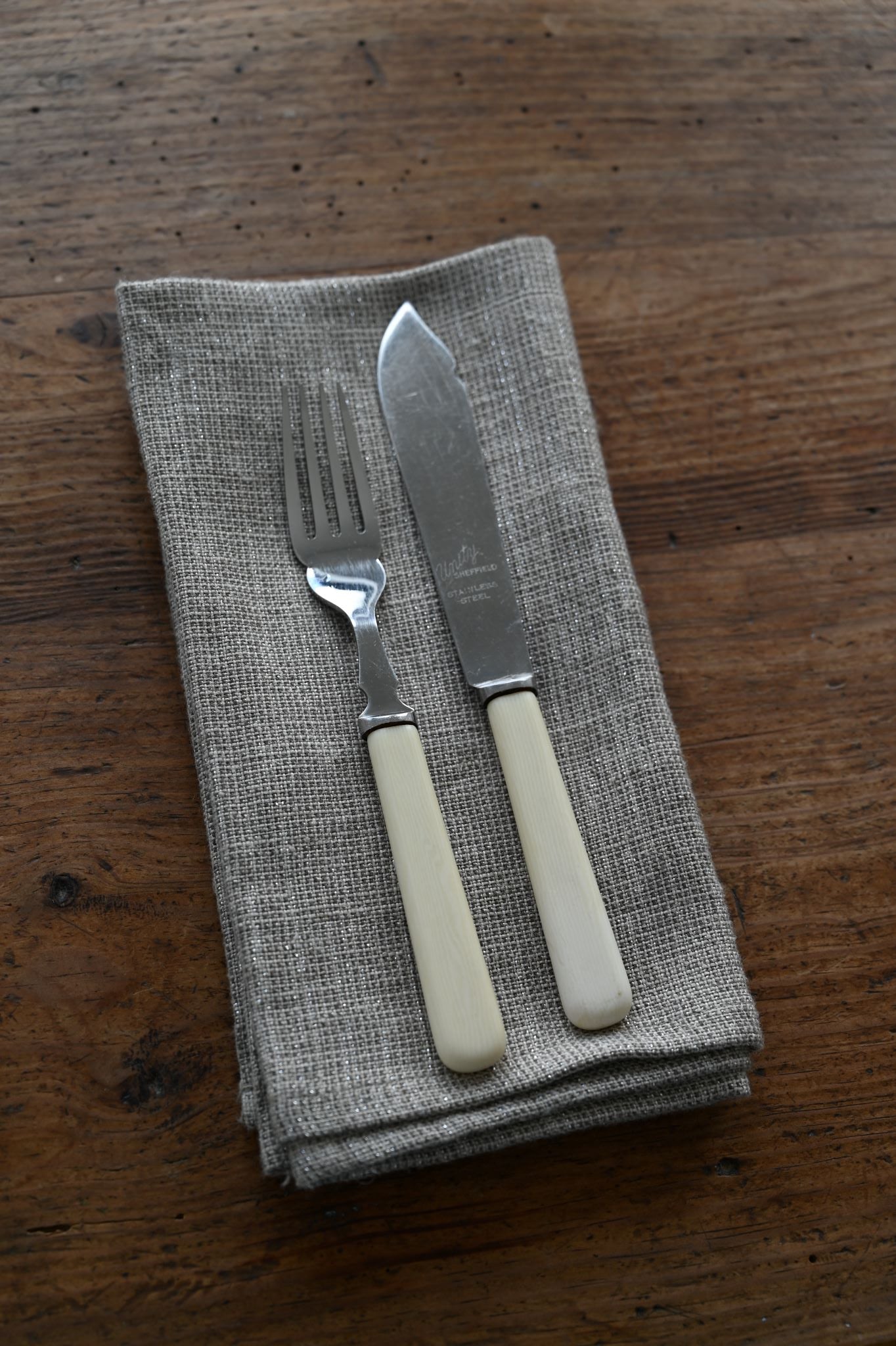 Silbermetallic Tischwäsche Kollektion