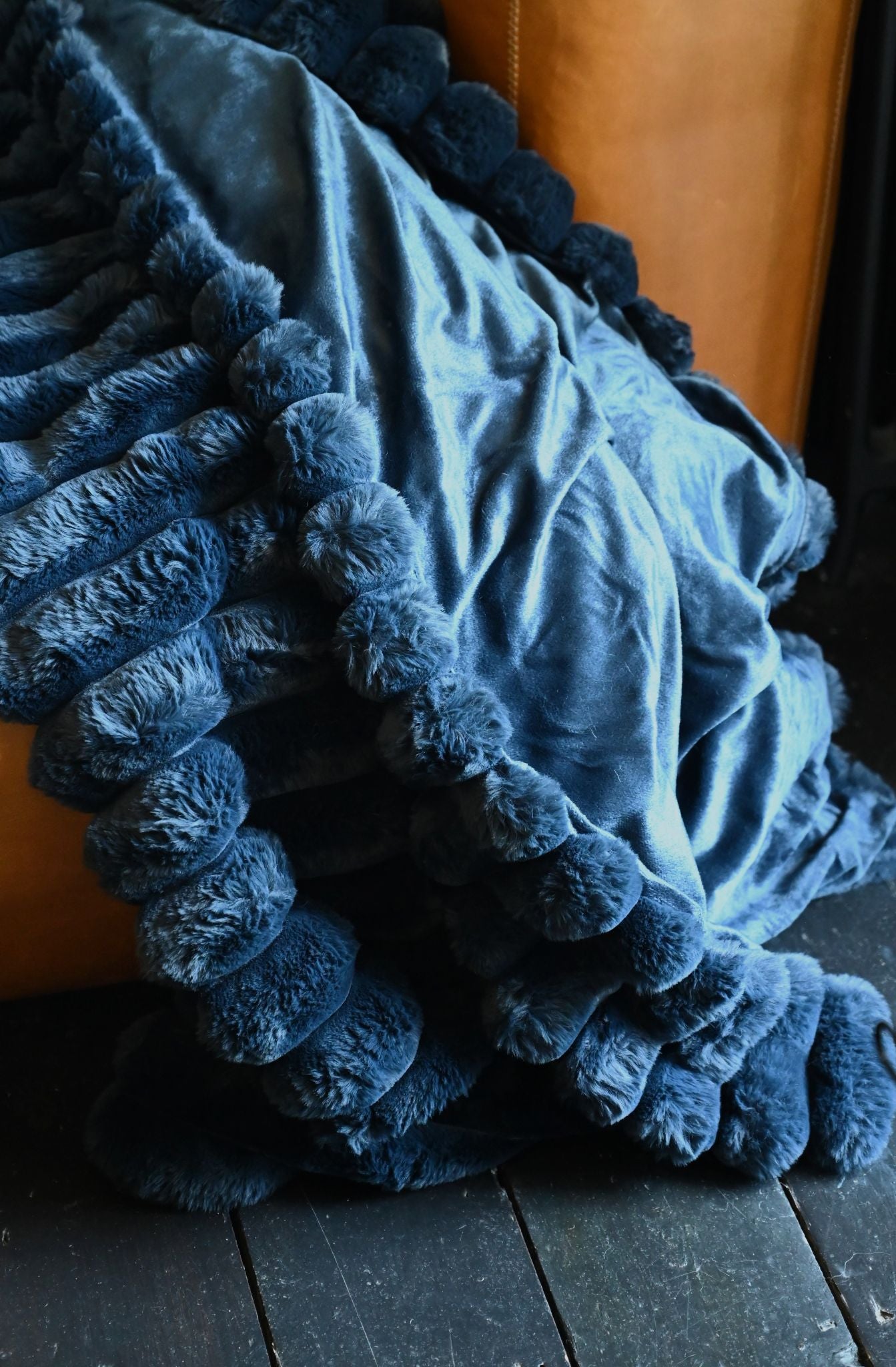Navy Fluffy Ribbed Throw