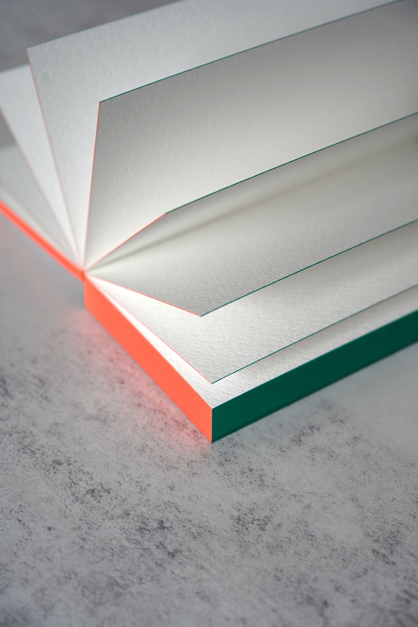 Green Coloured Edge Sketching Block
