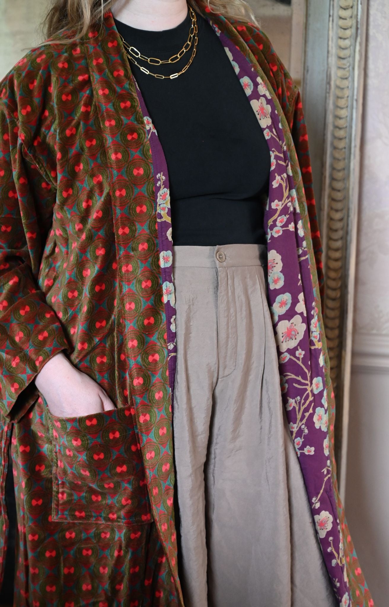 Velvet Gentleman-Style Smoking Robes