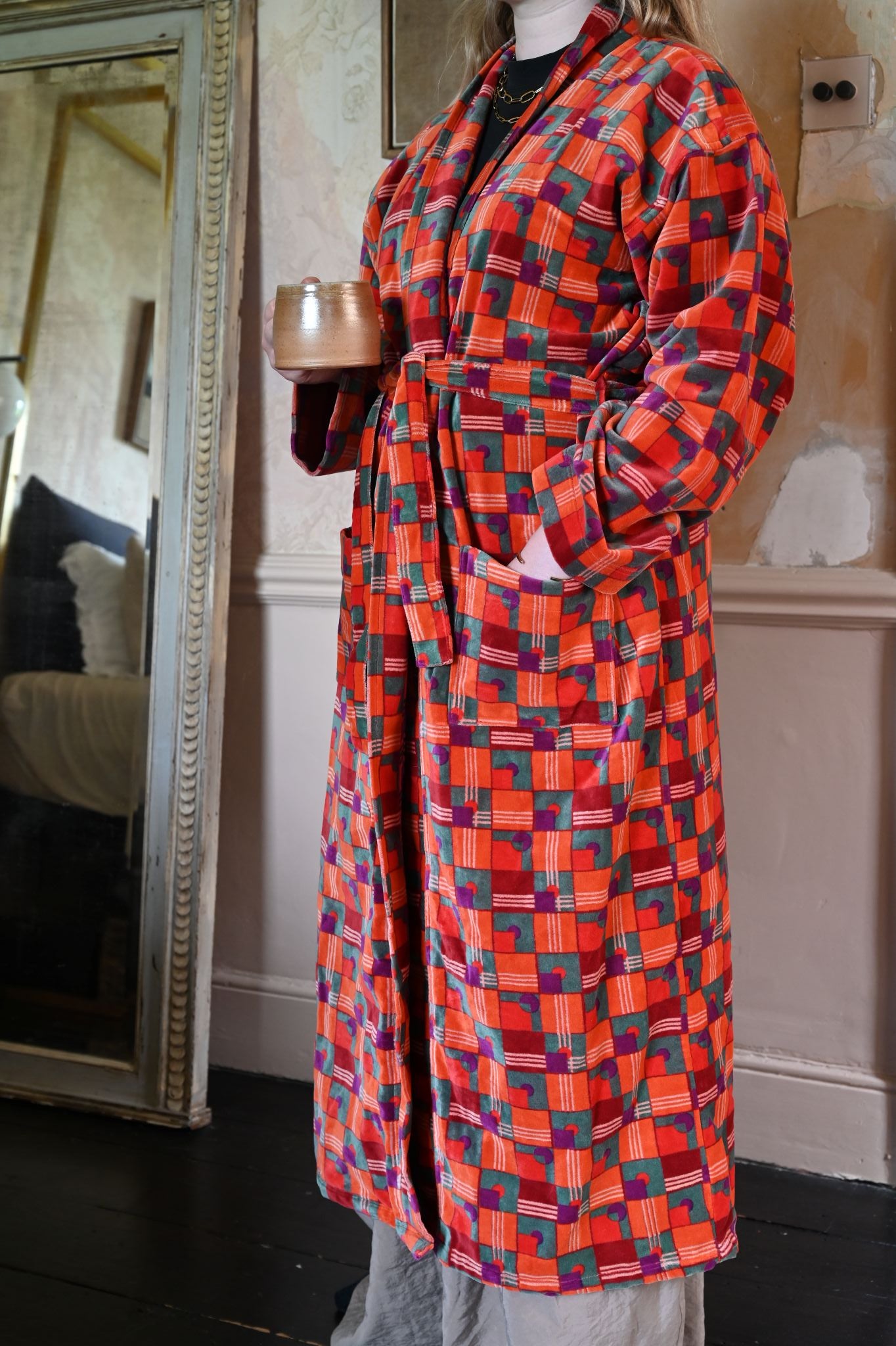 Velvet Gentleman-Style Smoking Robes