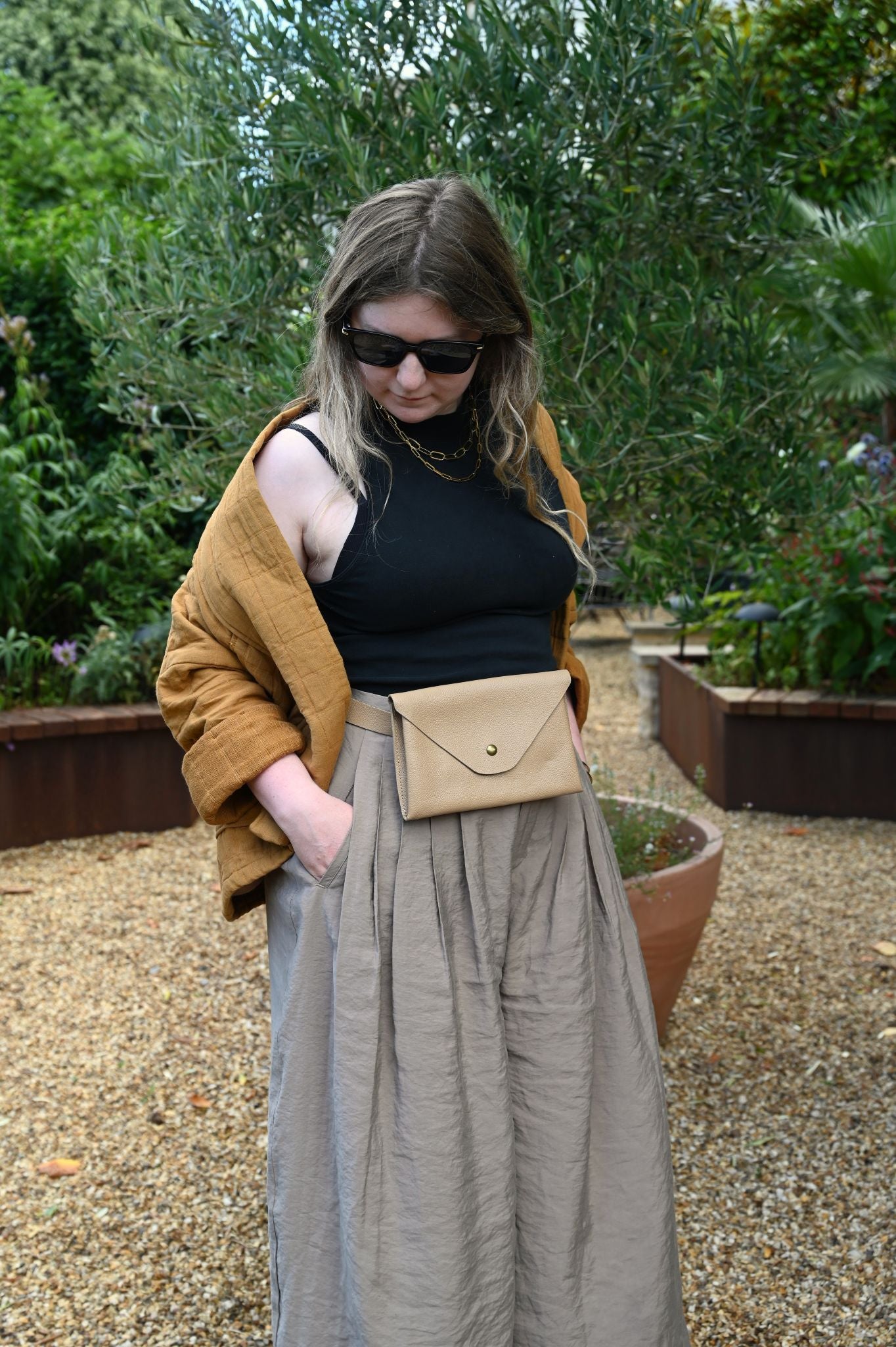 Sac ceinture en cuir beige Betty