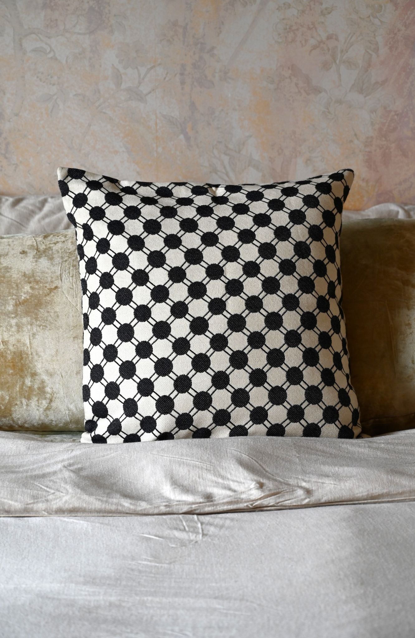 Monochrome Matsumoto Dot Cushion Collection