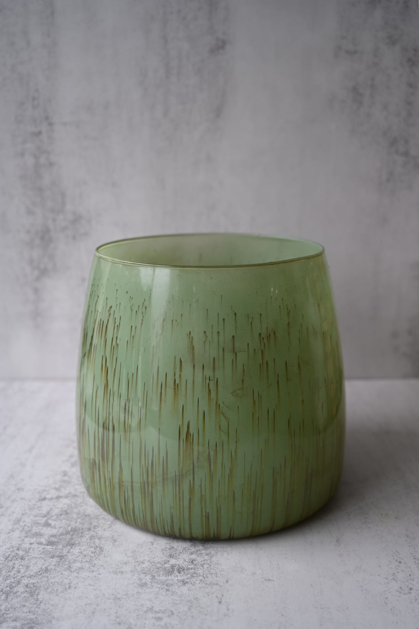 Grand bougeoir en verre vert