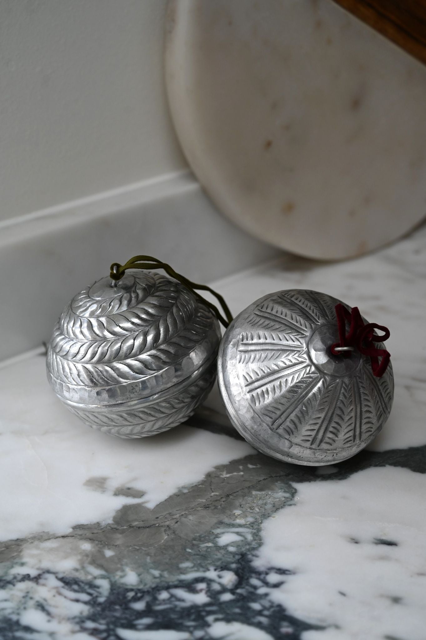 Leaf Silver Ball Pendant Decoration