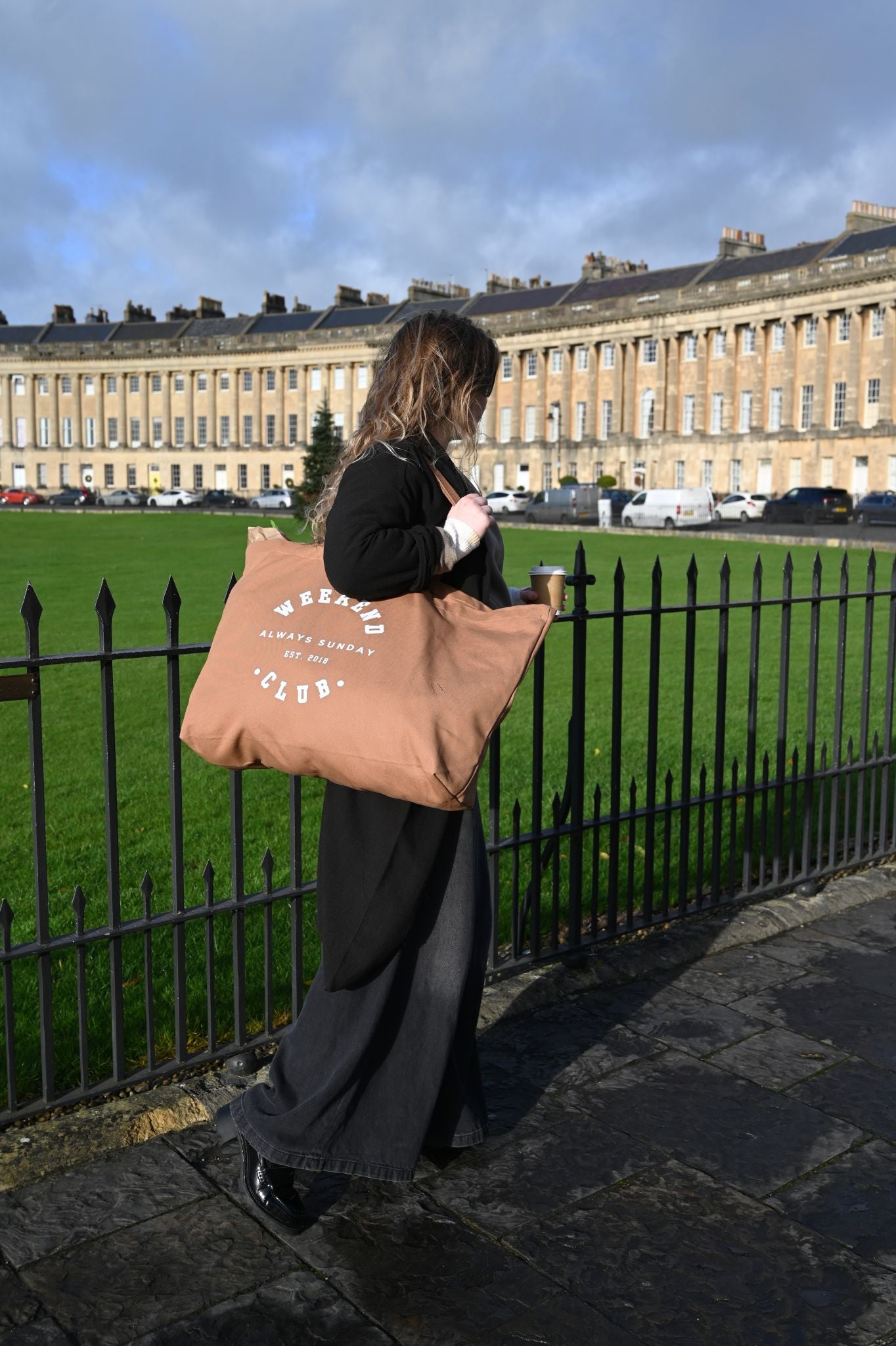 The Weekend Bag in Caramel