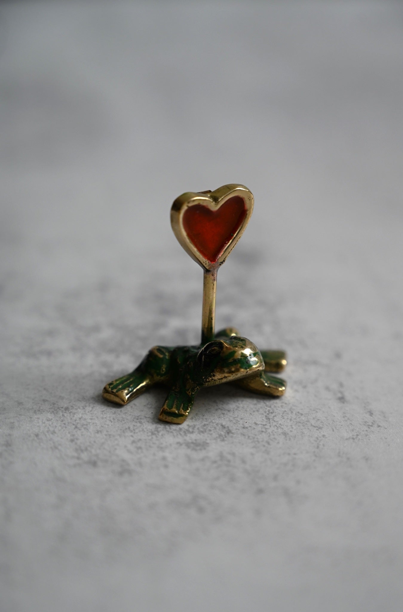 Love Frog Card Holder