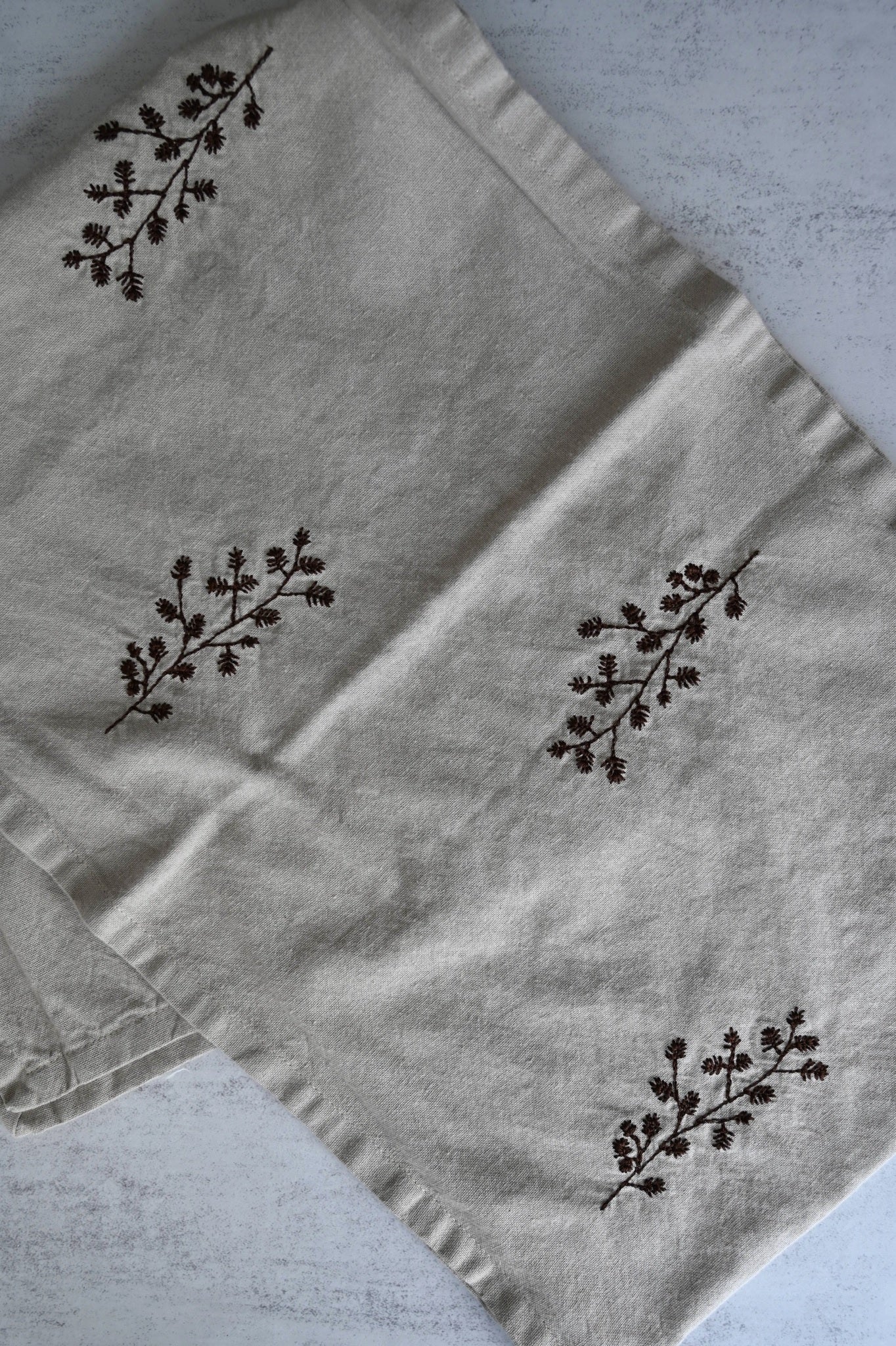 Festive Pinecone Cotton Table Runner