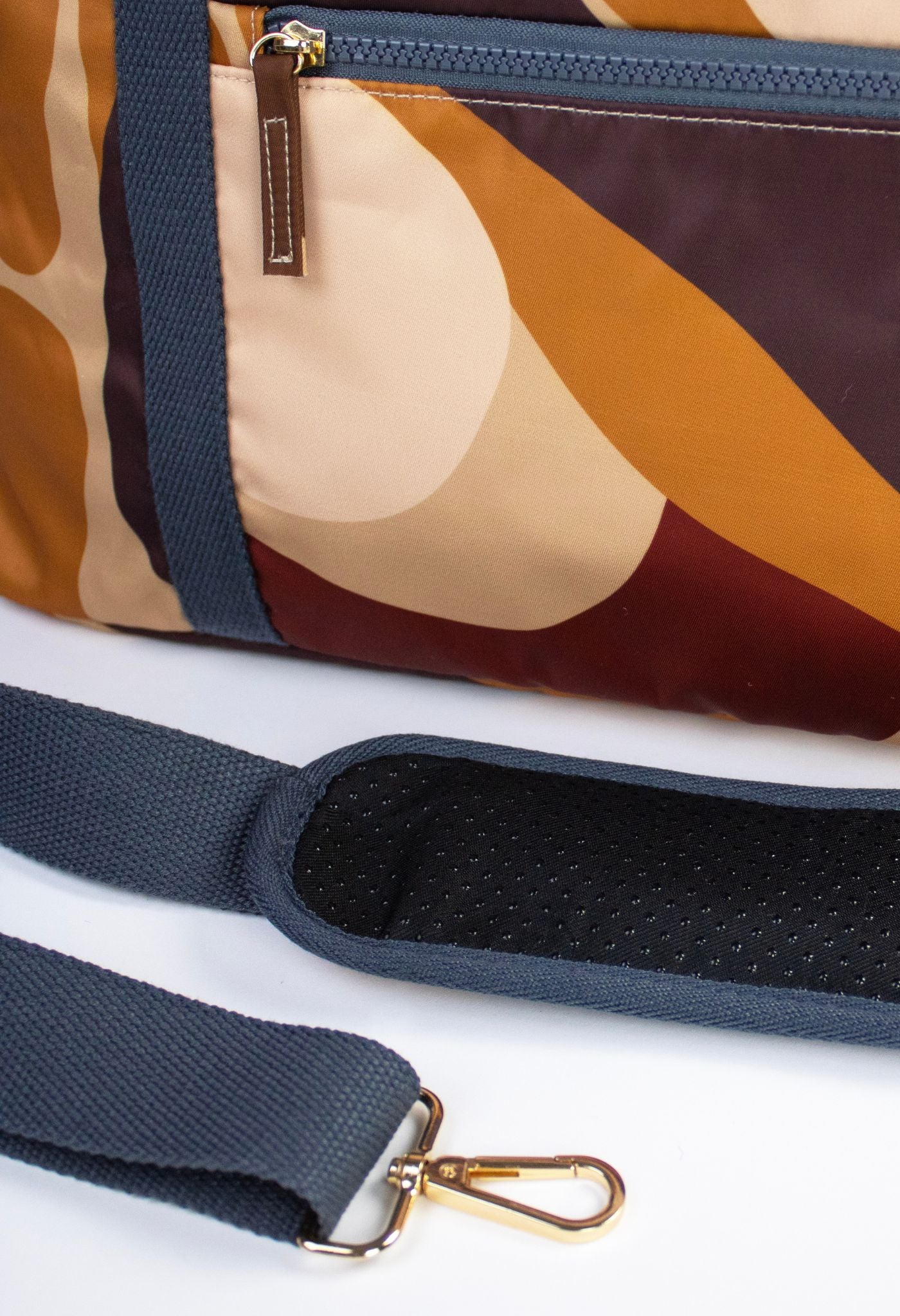 Sac week-end abstrait tourbillon caramel