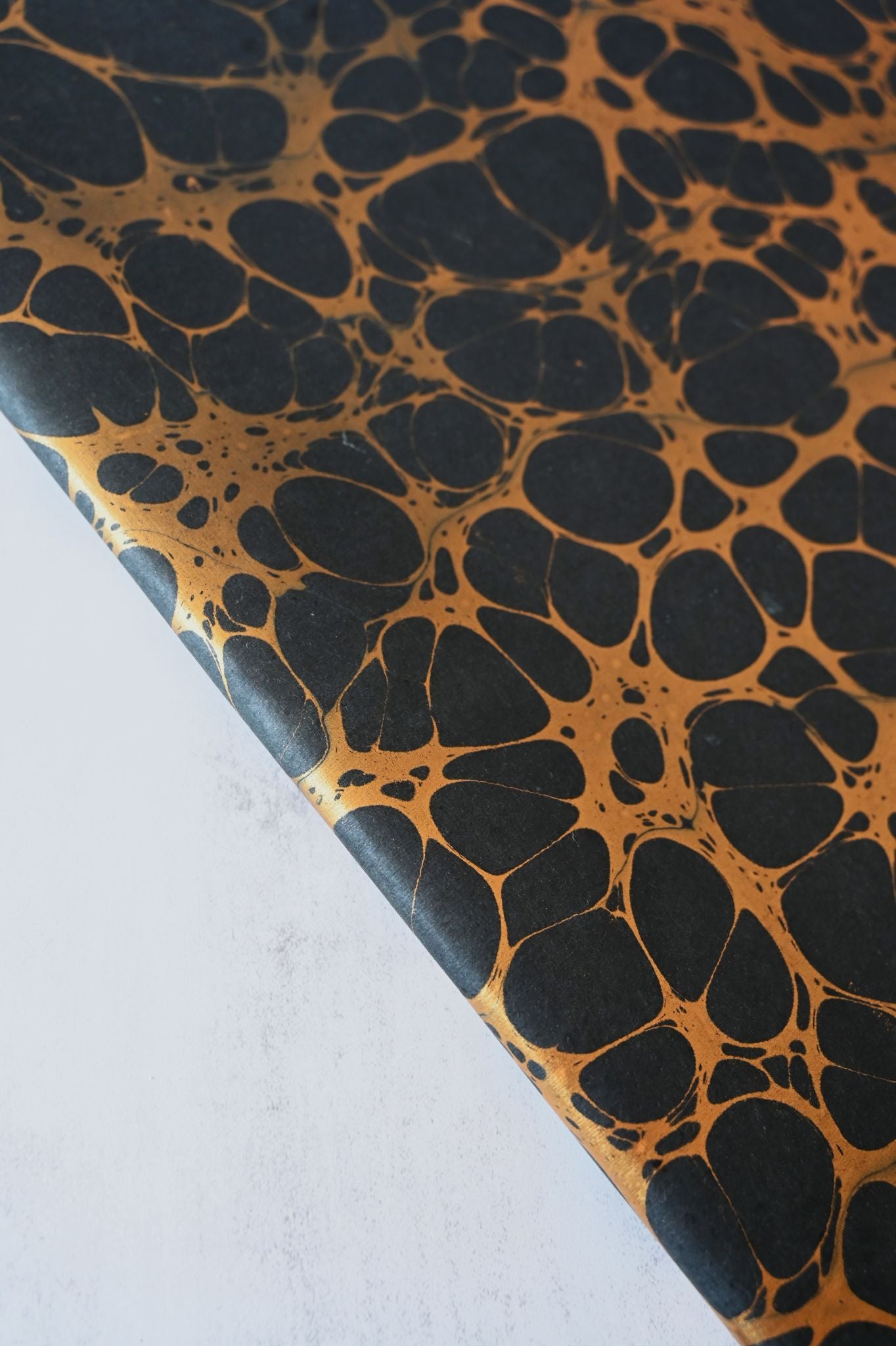 Black and Gold Bubble Luxury Gift Wrap