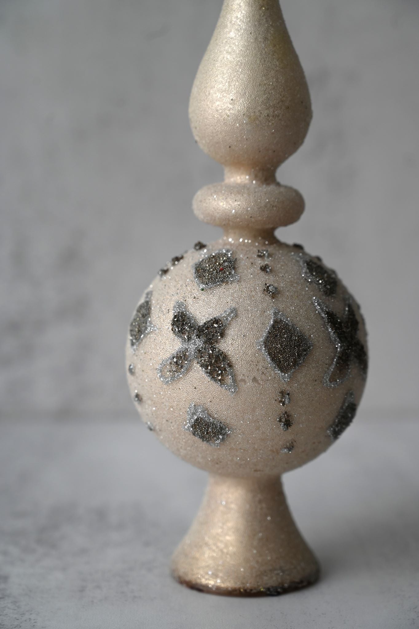 Funkelnder Art-Deco-Baumschmuck