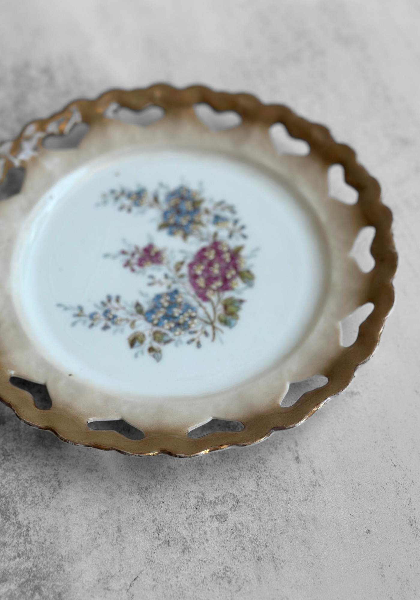 Heart Lace Edge Floral Cake Plate