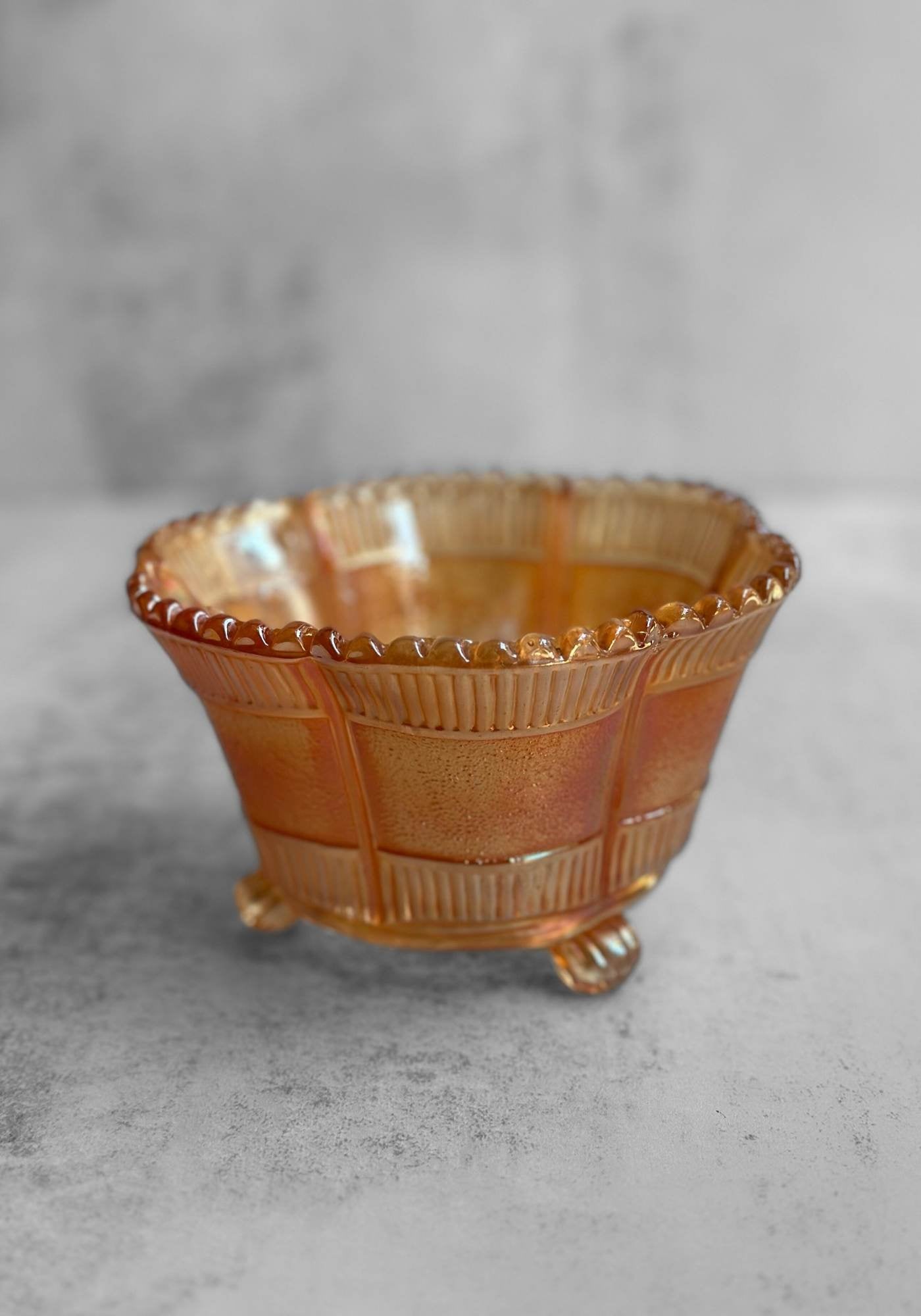 Small Scallop Ribbed Vintage Carnival Glass Bowl
