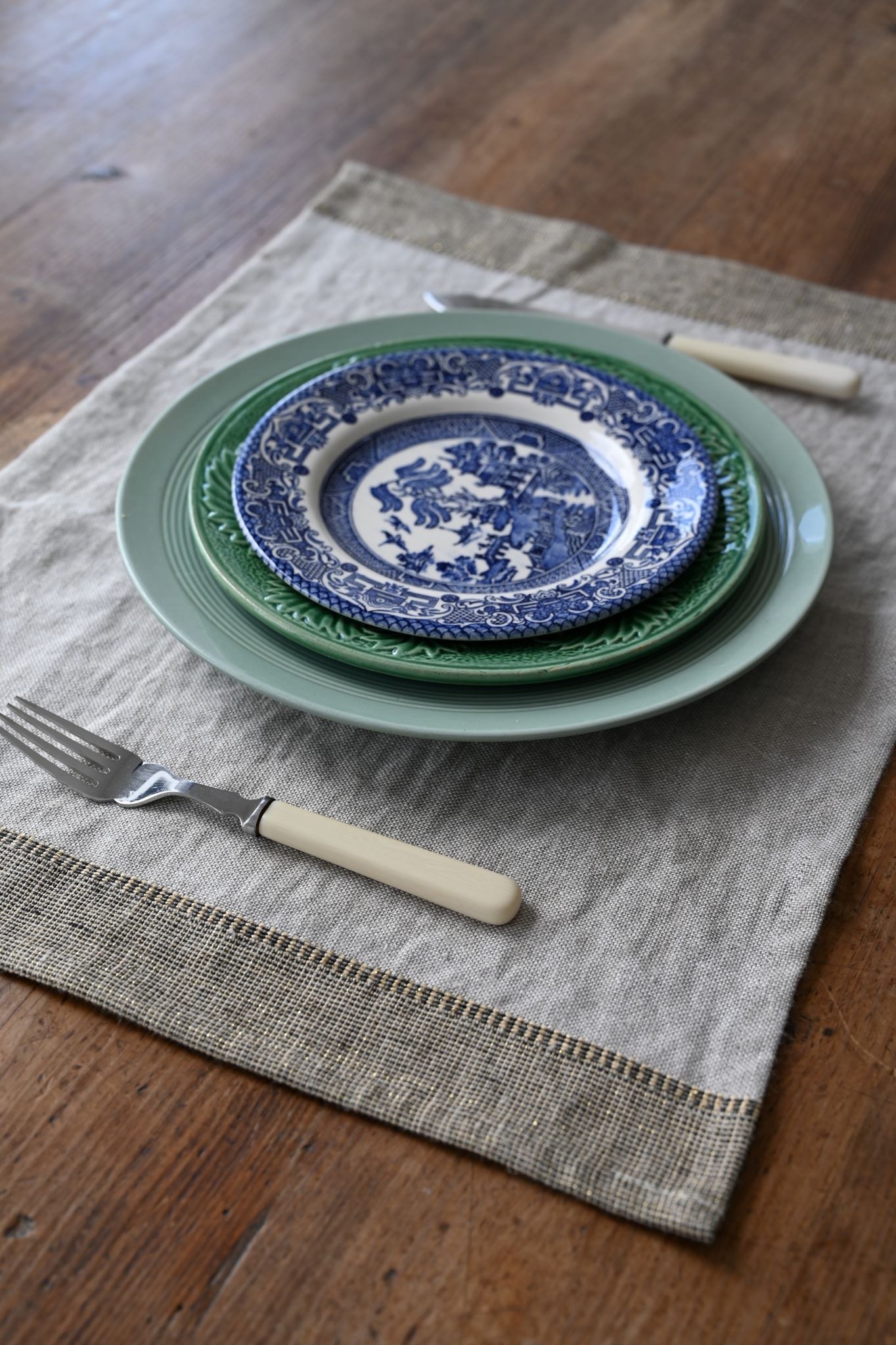 Metallic Border Linen Placemats