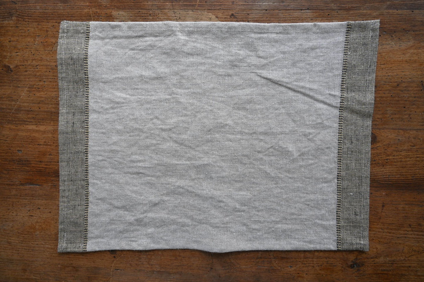 Metallic Border Linen Placemats
