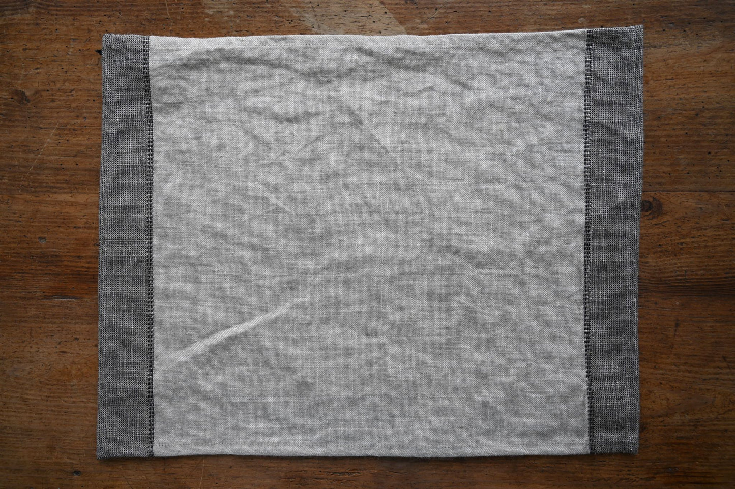 Metallic Border Linen Placemats
