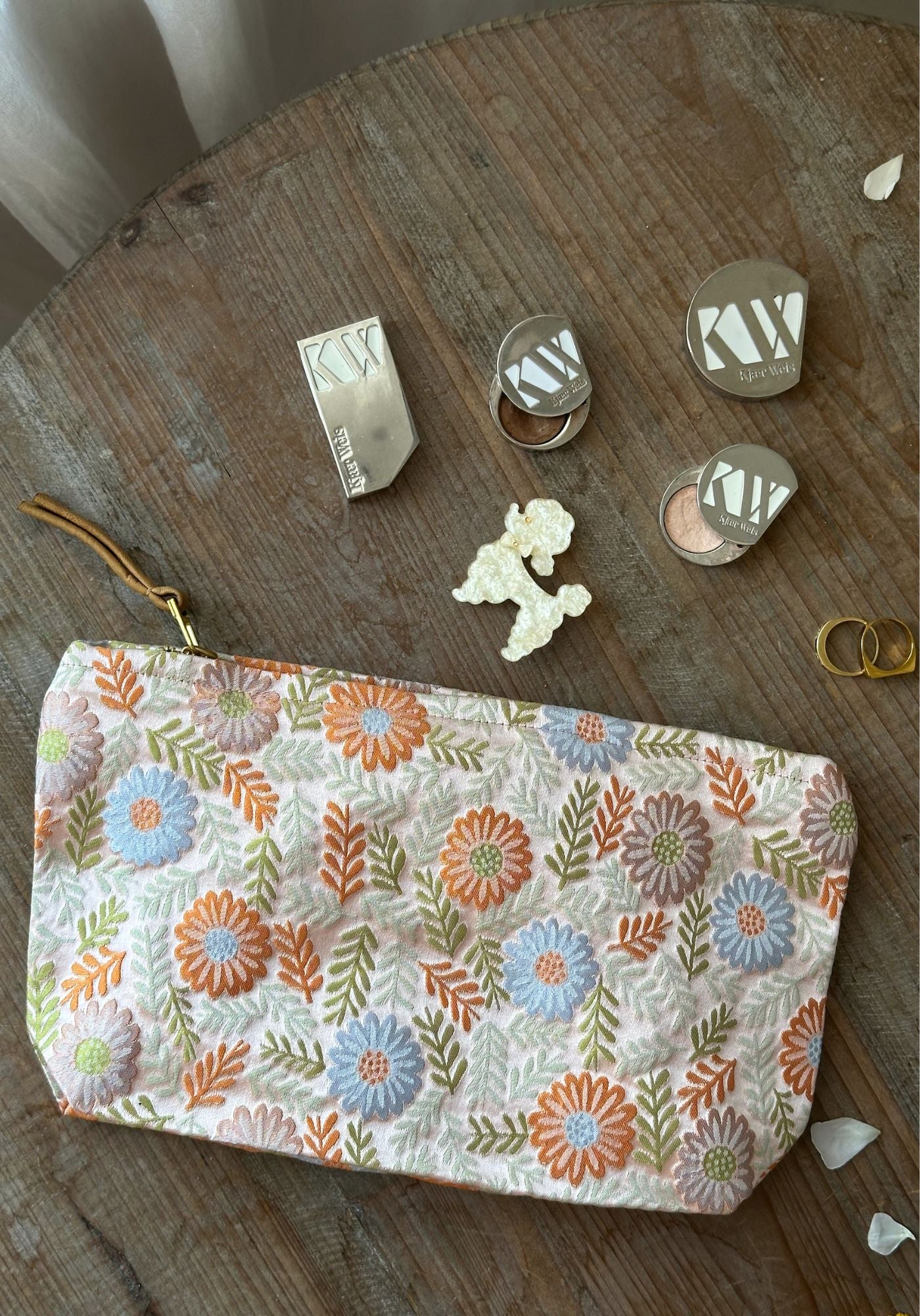 Large Seventies Orange Daisy Pouch