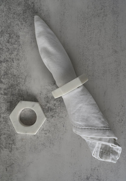 Rond de serviette hexagonal en marbre blanc
