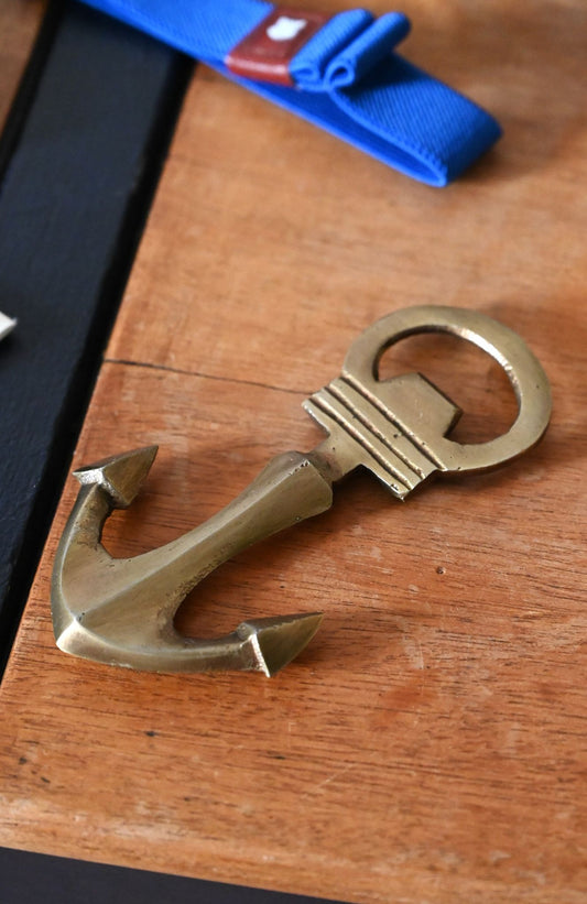 Flaschenöffner mit Anker aus Messing