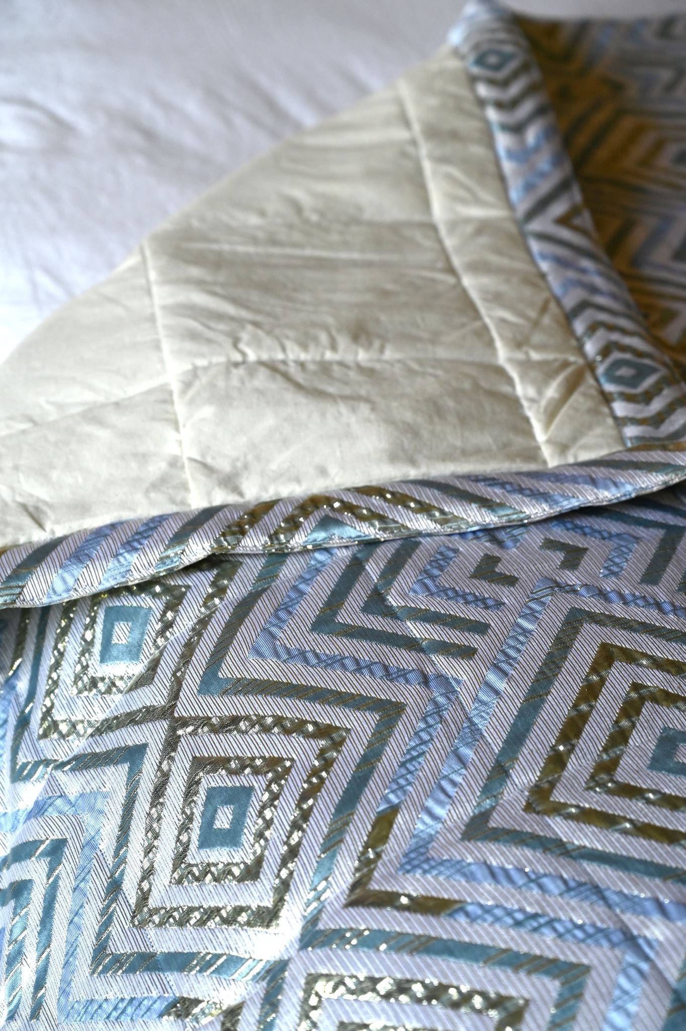 Blue Metallic Diamond Bed Quilt