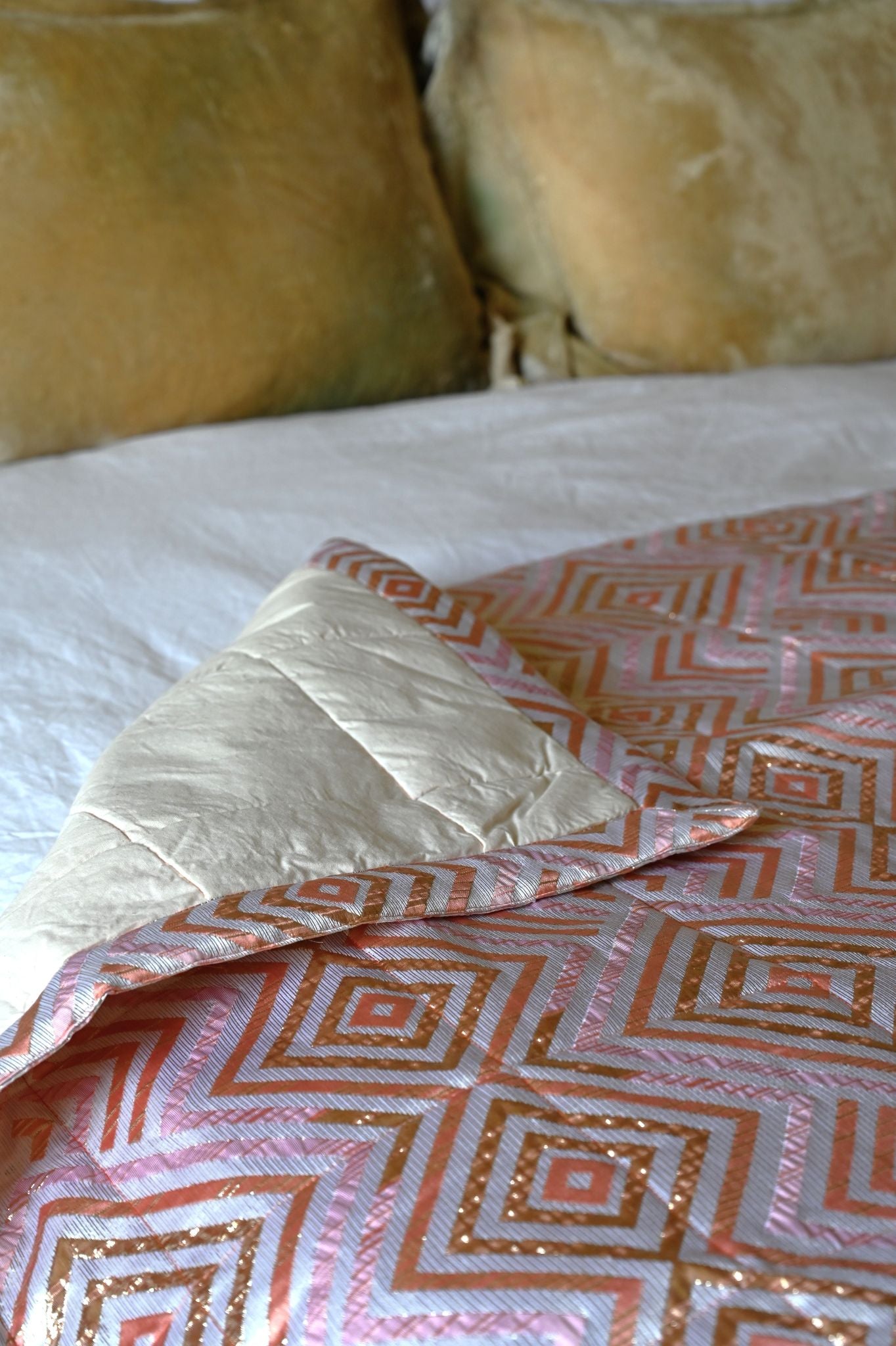 Pink Metallic Diamond Bed Quilt