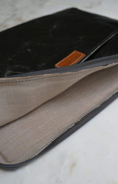 Peltro Uashmama Laptop Case
