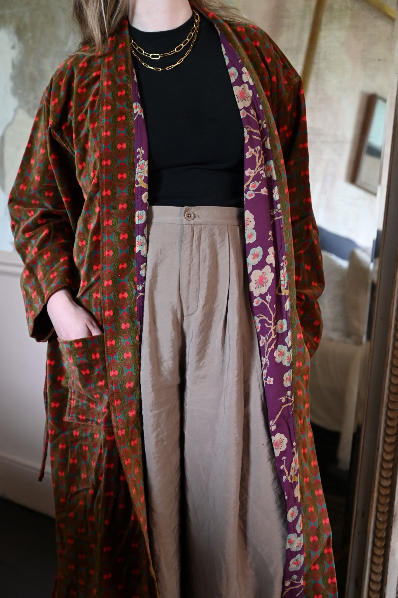Velvet Gentleman-Style Smoking Robes