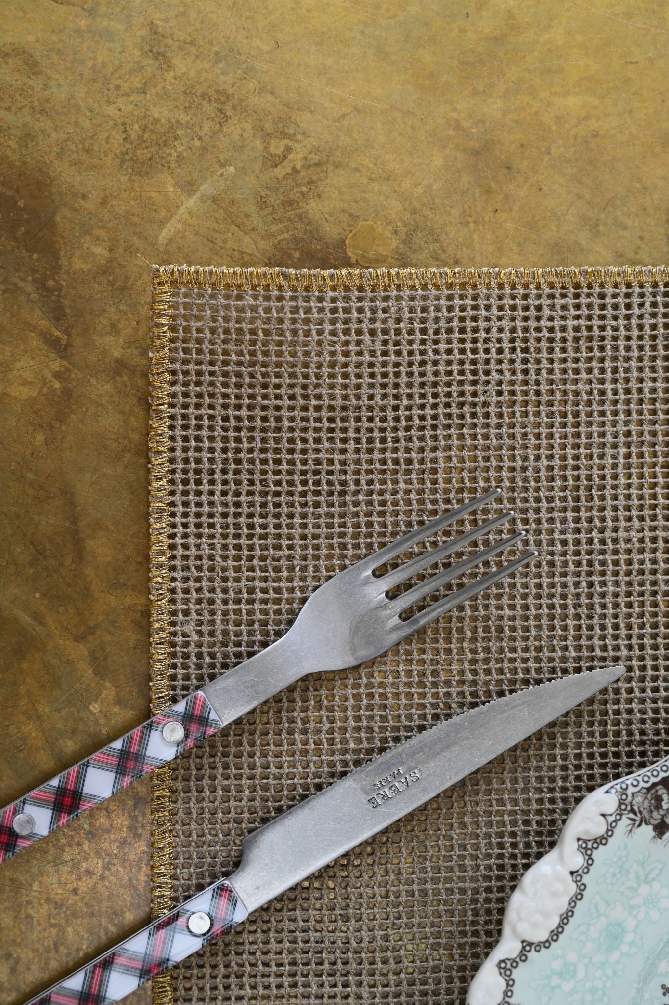 Metallic Border Crosshatch Linen Placemats