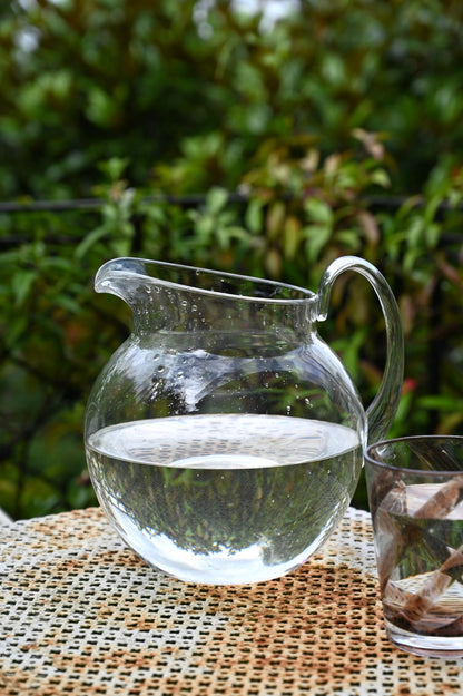 Pichet arrondi transparent 