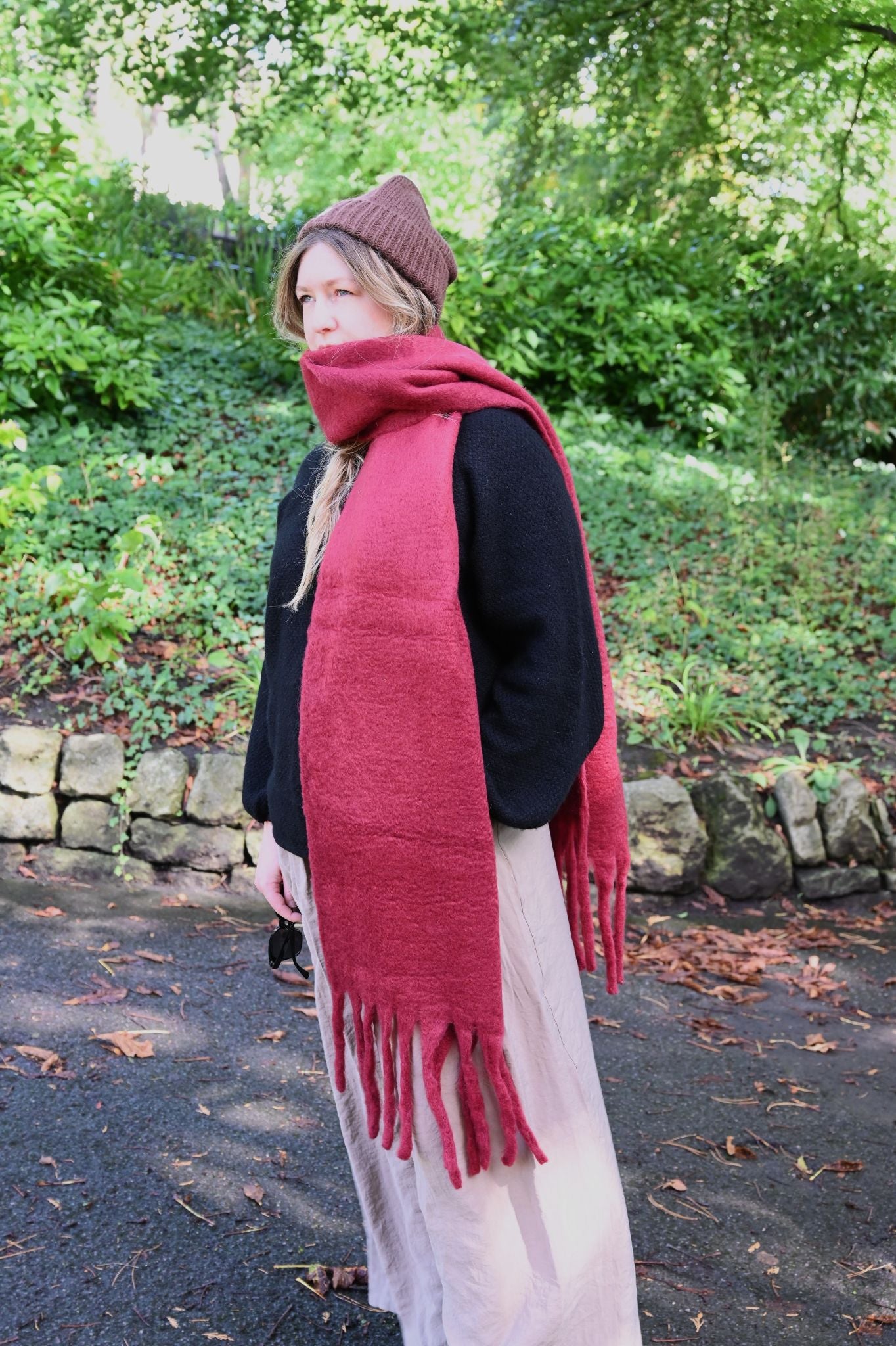 Gebürsteter Schal in Cranberry-Rot 