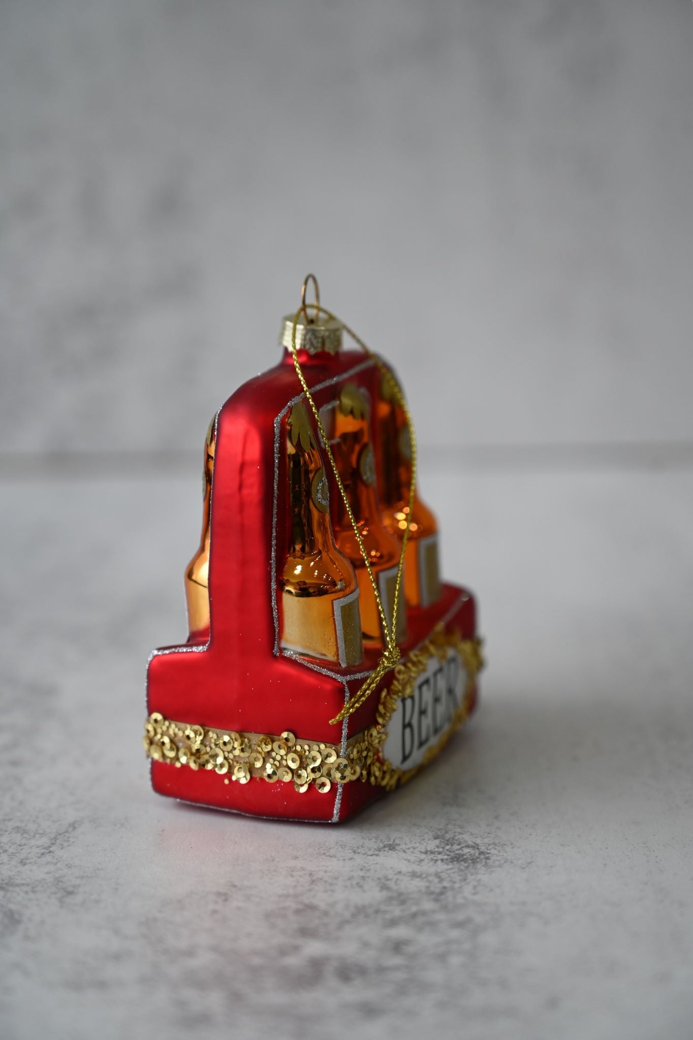 Packung mit Bierglas-Ornament