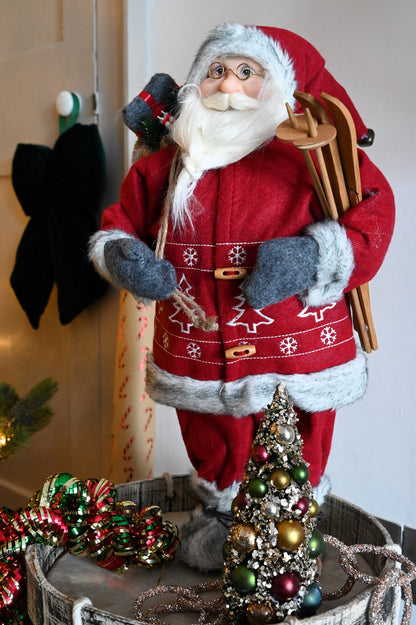 Père Noël debout traditionnel 