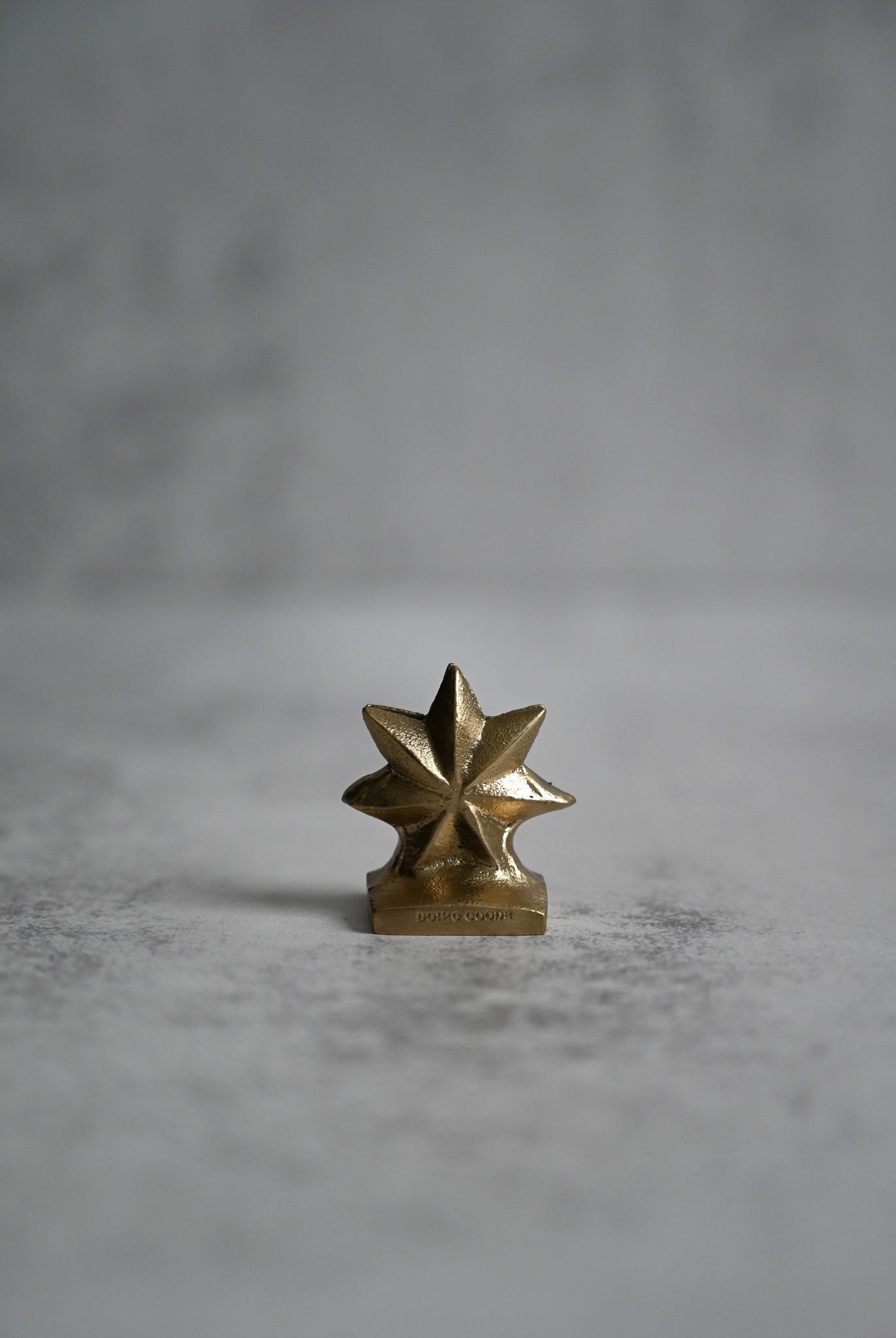 Mini Star Brass Card Holder